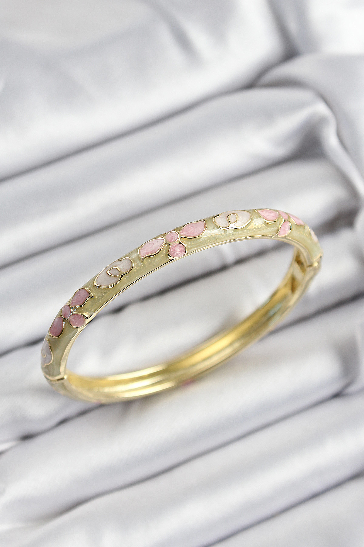 Mineli Pirinç Pembe Hardal Ve Krem Çiçek Motifli Gold Renk Kadın