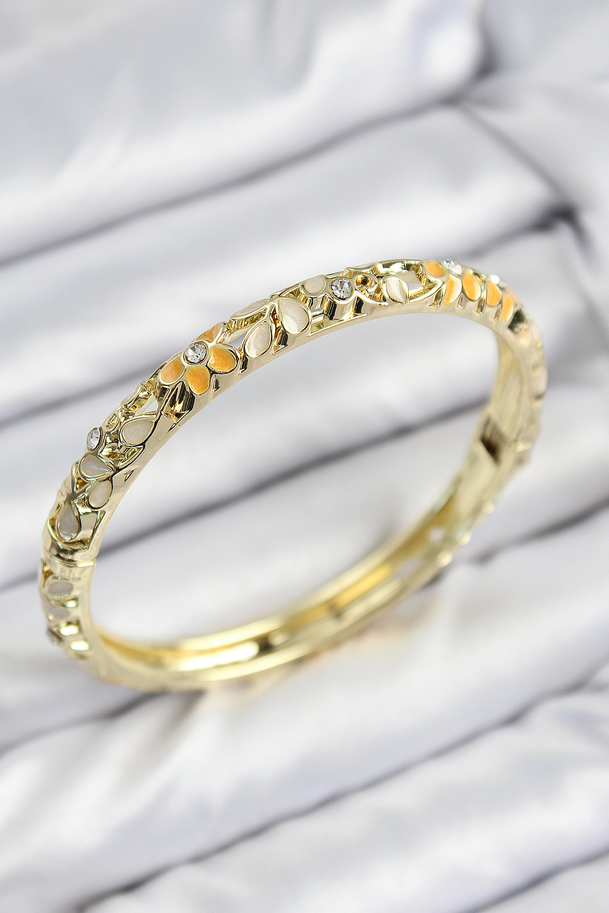 Mineli Pirinç Zirkon Taşlı Sarı Krem Çiçek Motifli Gold Kadın Kel