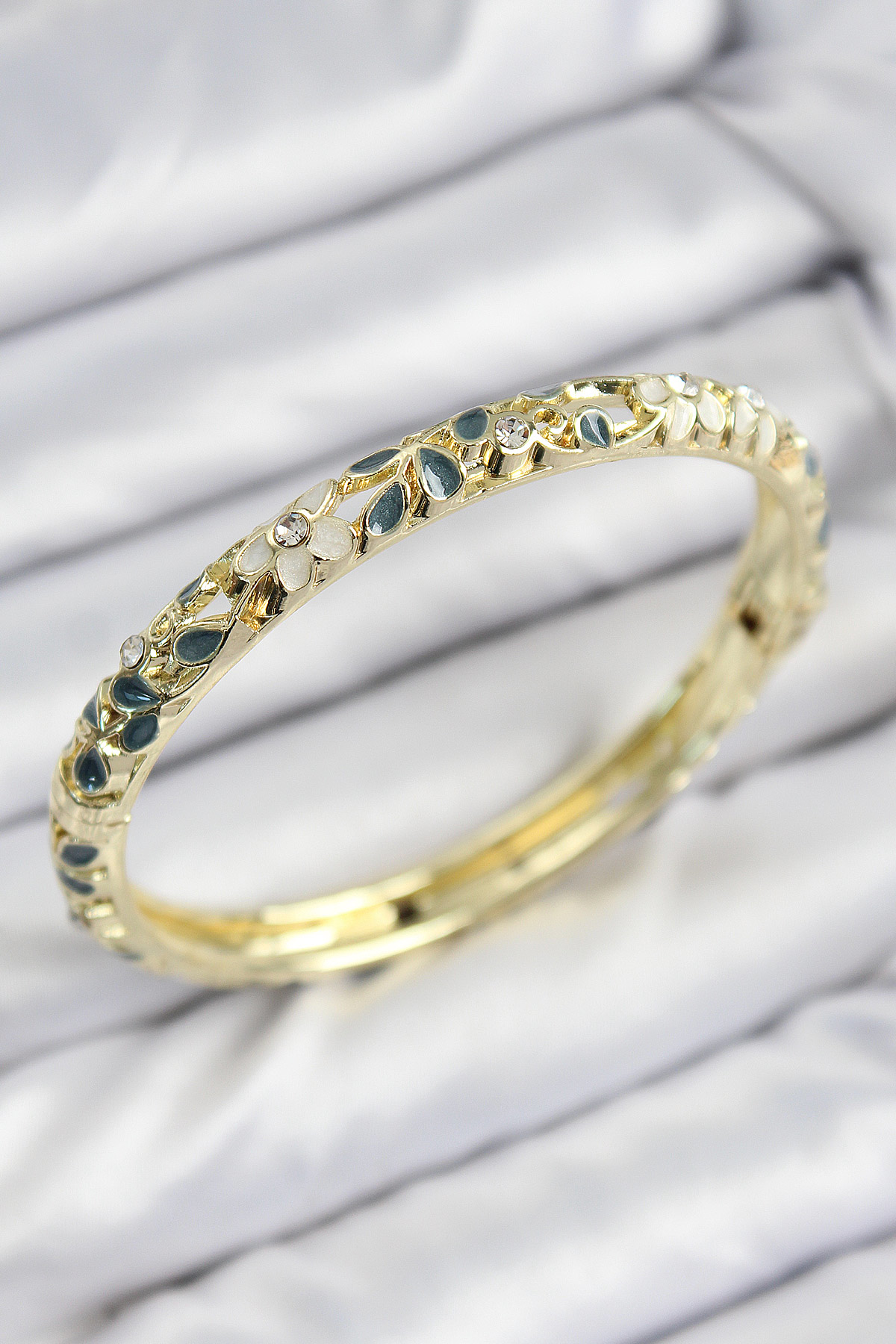 Mineli Pirinç Zirkon Taşlı Yeşil Krem Çiçek Motifli Gold Kadın Ke