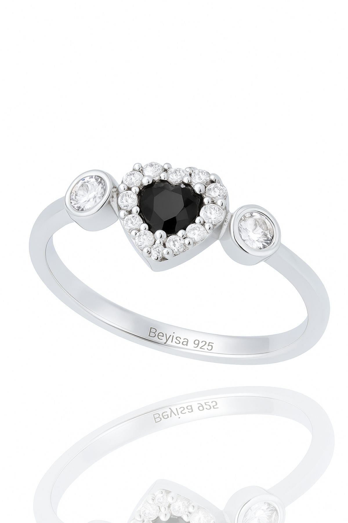 Minera Serisi Siyah Oniks Zirkon Taşlı Kalp Gümüş Kadın Yüzük