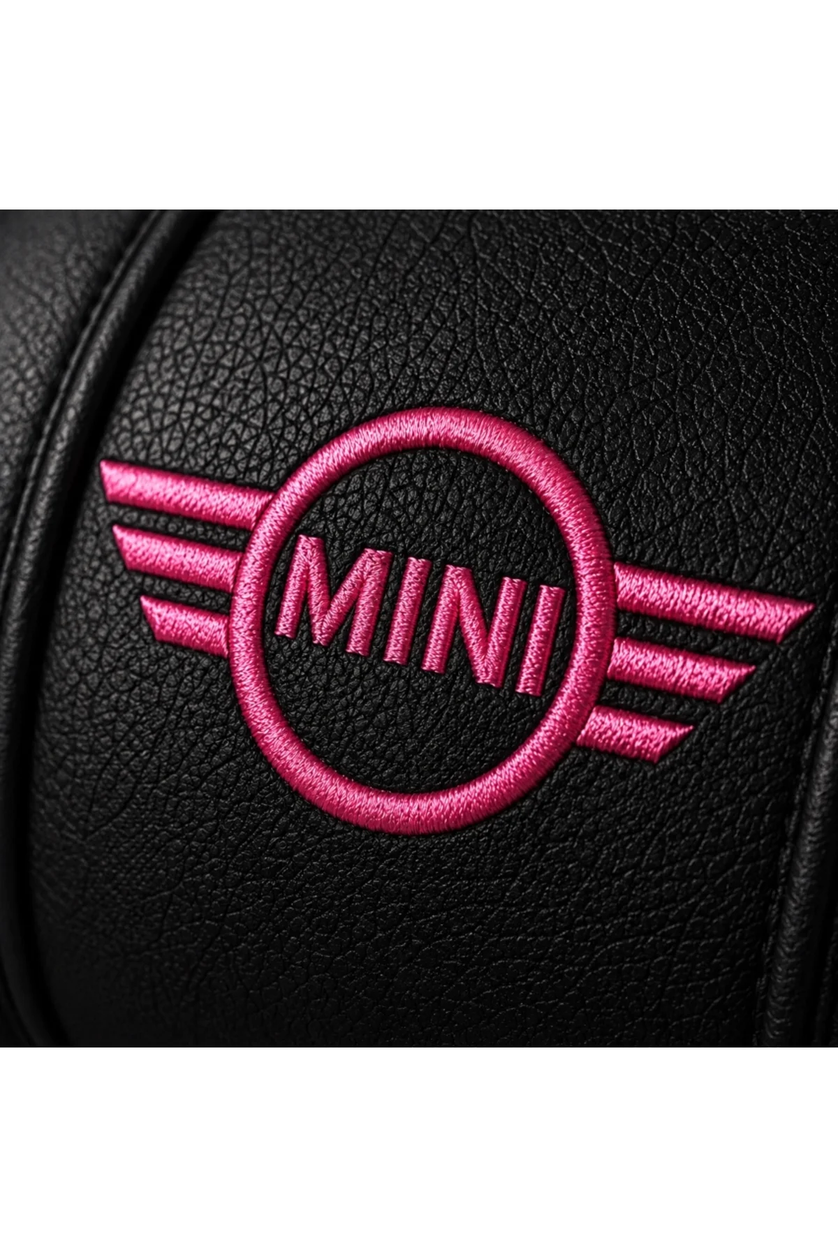 Mini Cooper Pink Serisi 2’li Boyun Yastığı + 2’li Emniyet Kemer Pedi Seti Siyah Pembe Nakışlı Mini Cooper Pink Serisi 2’li Boyun Yastığı + 2’li Emniyet Kemer Pedi Seti Siyah Pembe Nakışlı - Görsel 2
