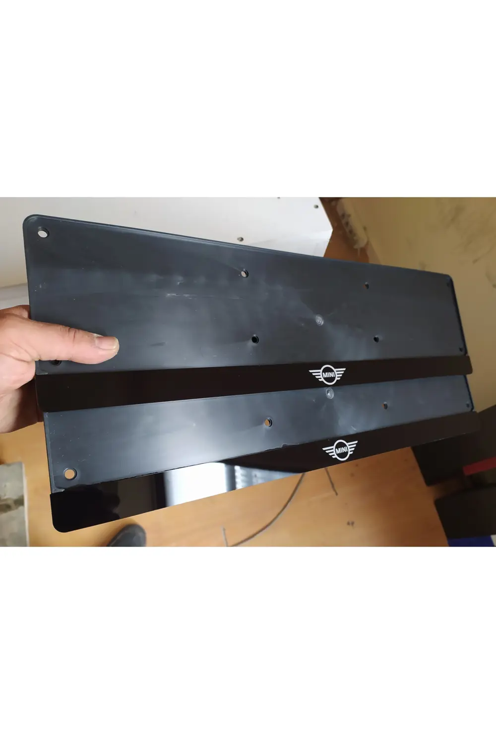 Mini Couper Lüx Pleksi Plakalık 2 Adet

3d Piano Black Lazer Kesi