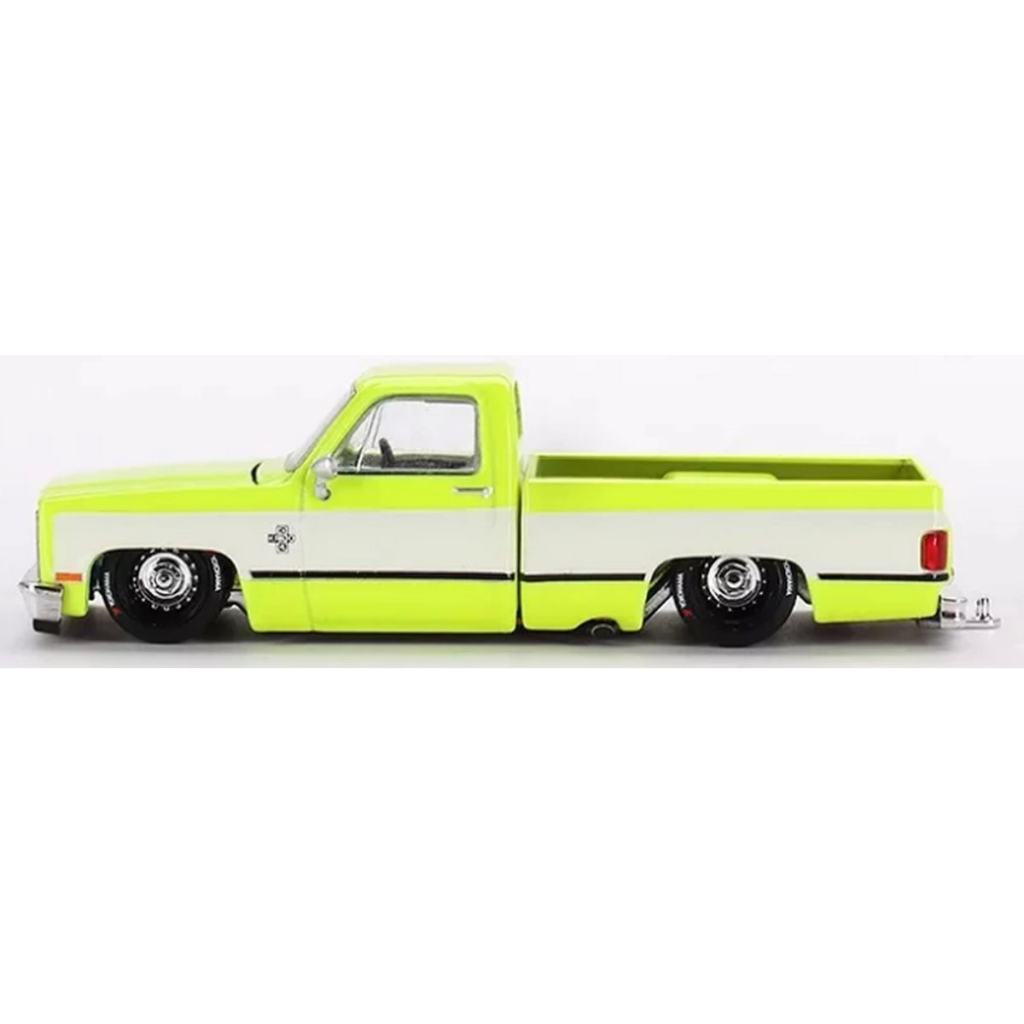 Mini GT 1/64 Chevrolet Silverado KAIDO Flo Yellow V1 Mini GT 1/64 Chevrolet Silverado KAIDO Flo Yellow V1