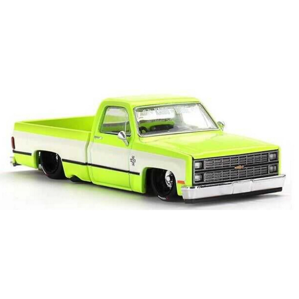 Mini GT 1/64 Chevrolet Silverado KAIDO Flo Yellow V1 Mini GT 1/64 Chevrolet Silverado KAIDO Flo Yellow V1