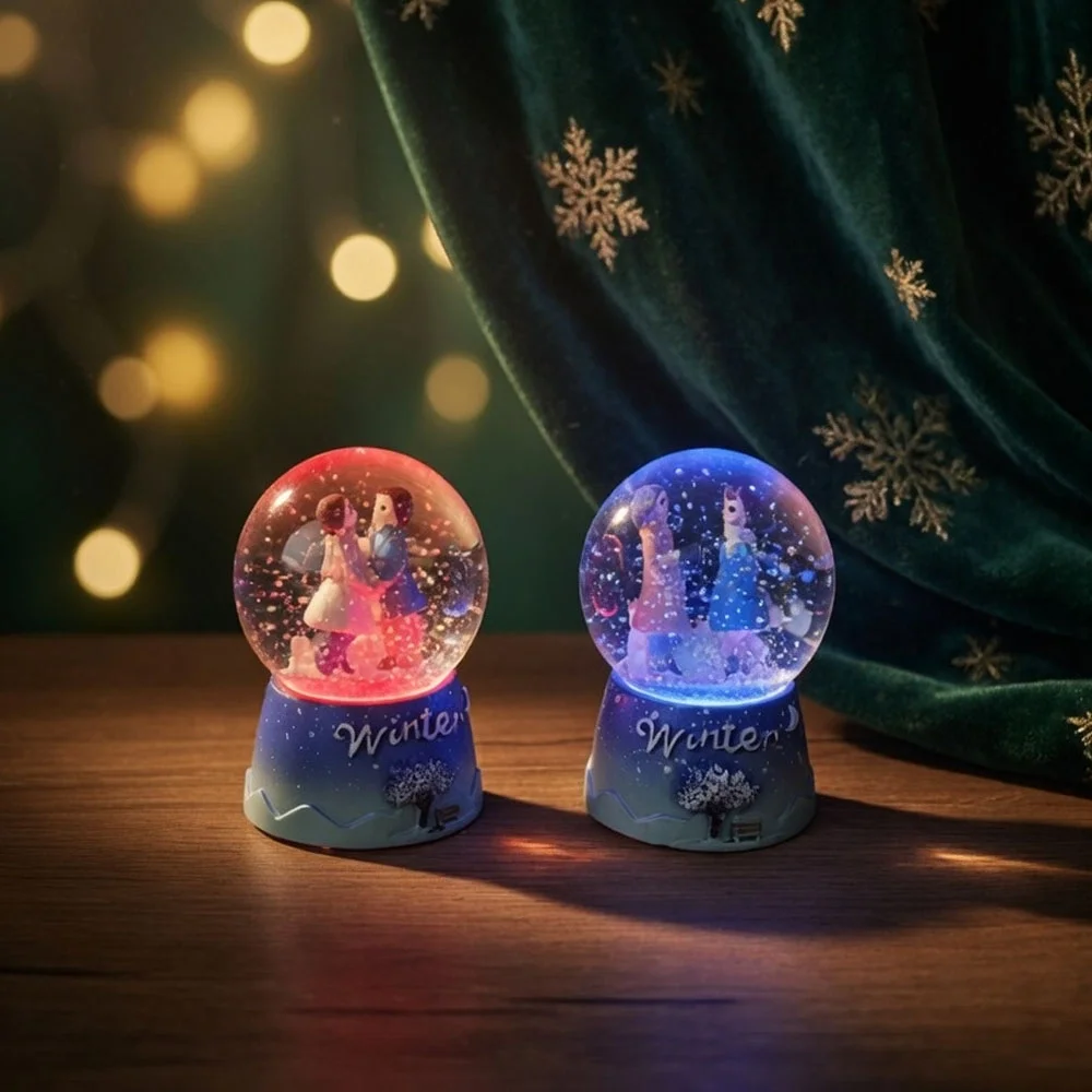 Mini Işıklı Kar Küresi - Sevimli Çift Tasarımlı - Winter Temalı