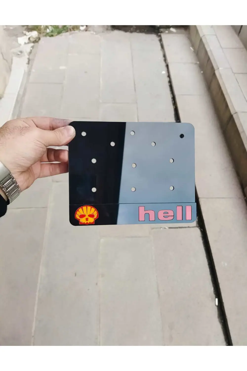 MİNİ PLAKALIK HELL KİŞİYE ÖZEL LAZER KESİM PEKSİ 12*18cm