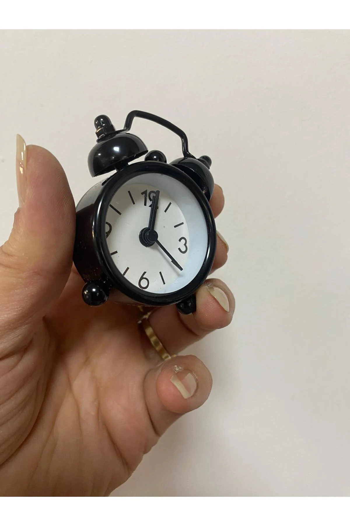Mini Retro Çalar Saat | Alarm Özellikli Dekoratif Masa Saati 8 x 6 cm