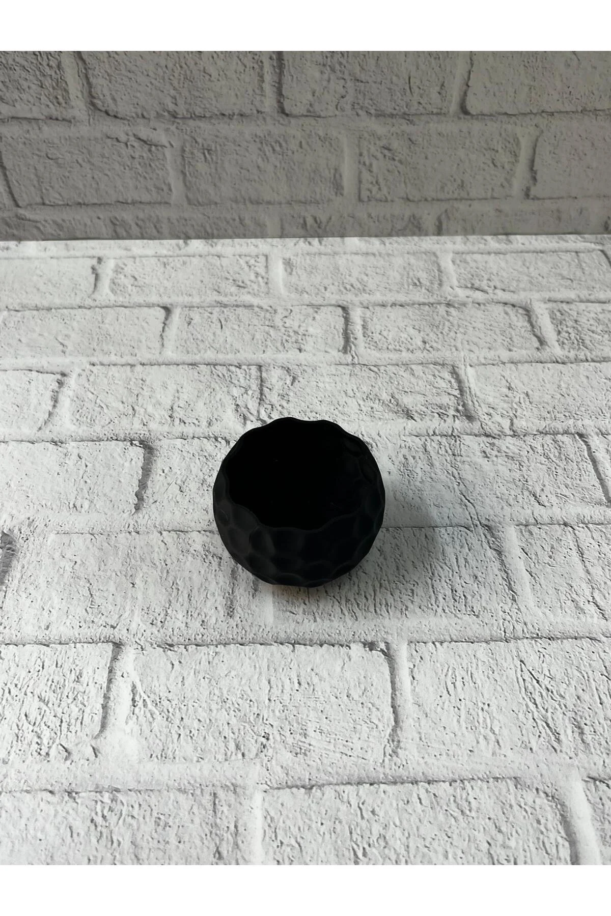 MİNİ SİYAH SAKSI - Lisinya