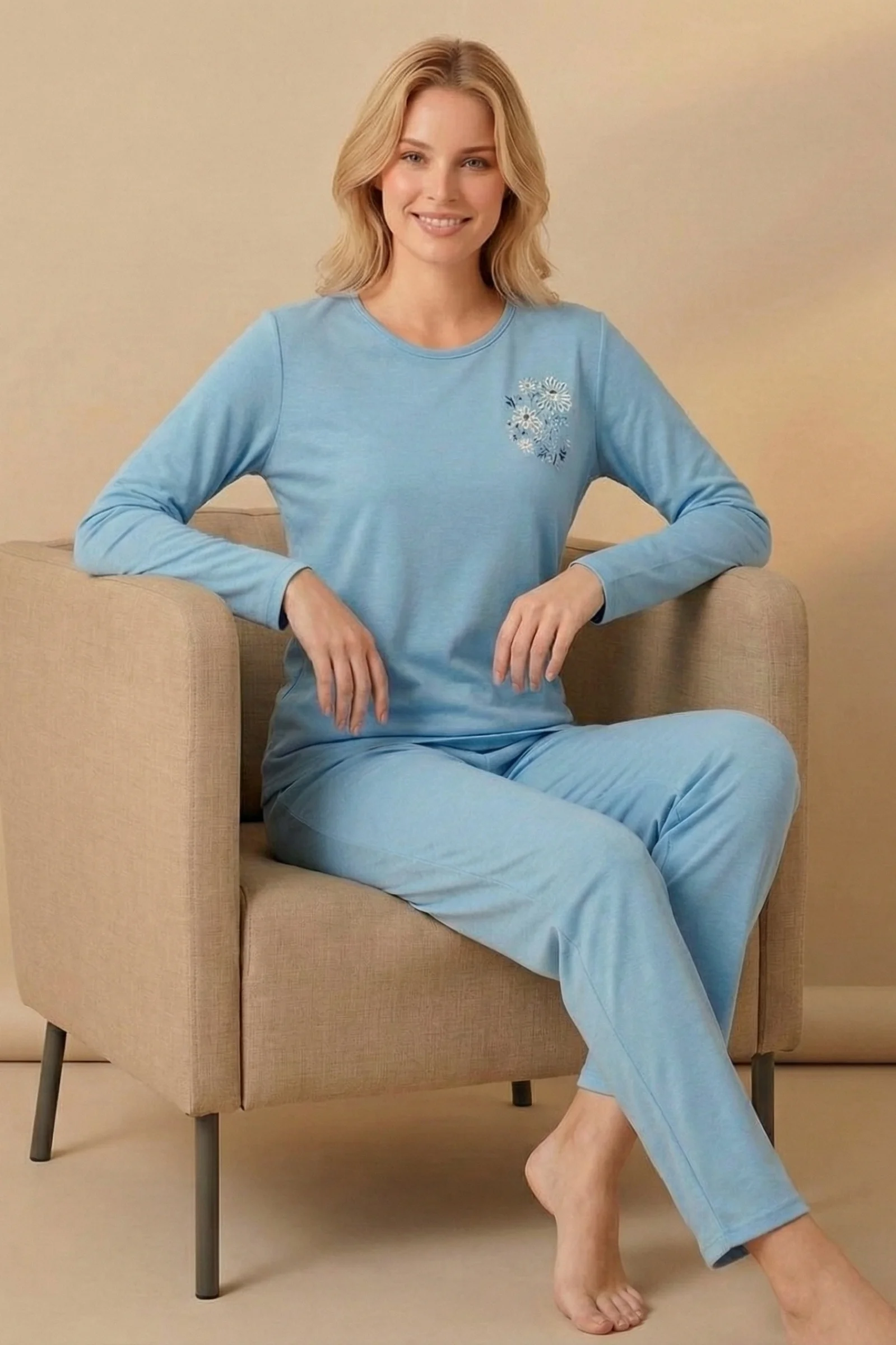 Minimalist Desenli Geniş Beden Sade Şık Uzun Kollu Örme Pijama Takımı, Mavi, 3XL Minimalist Desenli Geniş Beden Sade Şık Uzun Kollu Örme Pijama Takımı, Mavi, 3XL Fiyatı, Yorumları ve Özellikleri