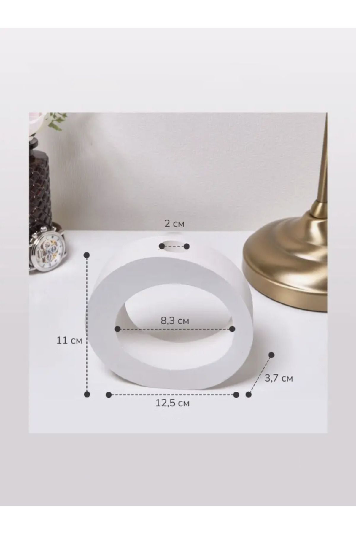 Minimalist Halka Formunda Dekoratif Beton Vazo – Şıklık ve Modern
