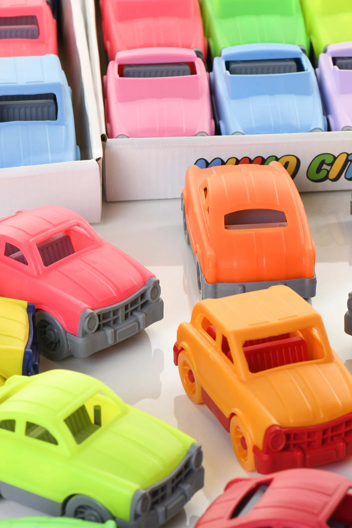 MINIQ CITY CAR SARI KIRMIZI MIX 4’LÜ SET OYUNCAK ARABA