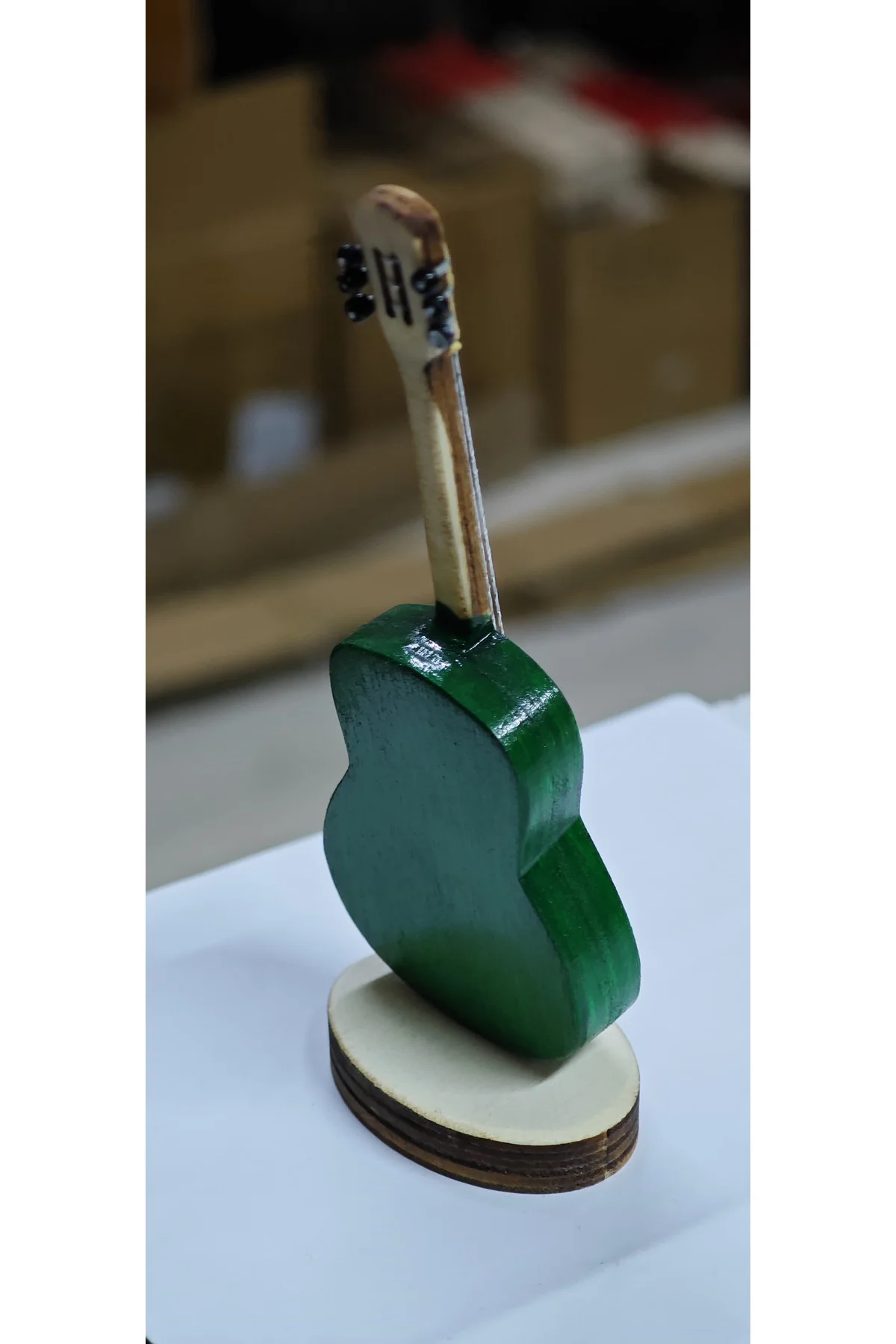 Minyatür Masa Üstü Hediyelik Gitar - Görsel 3