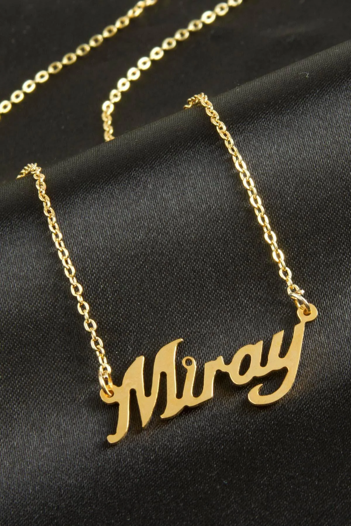 Miray Isimli Kolye (Kişiye Özel) Miray Isimli Kolye (Kişiye Özel)