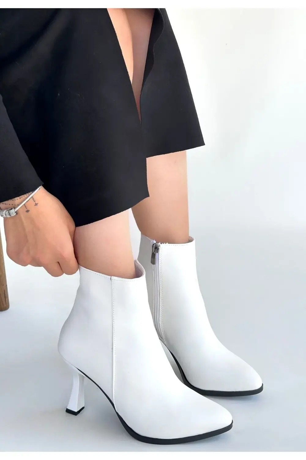 Mişha Beyaz Cilt Topuklu Bot