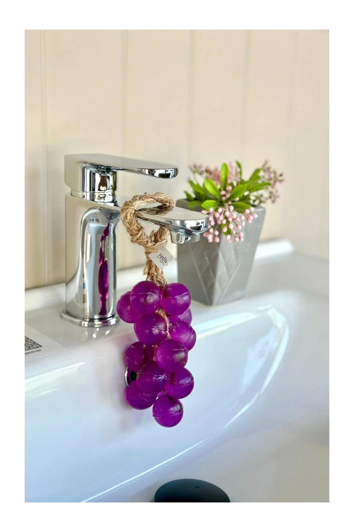 MissAyza Çilek Kokulu Sabun Demeti - Doğal Özlü Dekoratif Banyo S MissAyza Çilek Kokulu Sabun Demeti - Doğal Özlü Dekoratif Banyo S