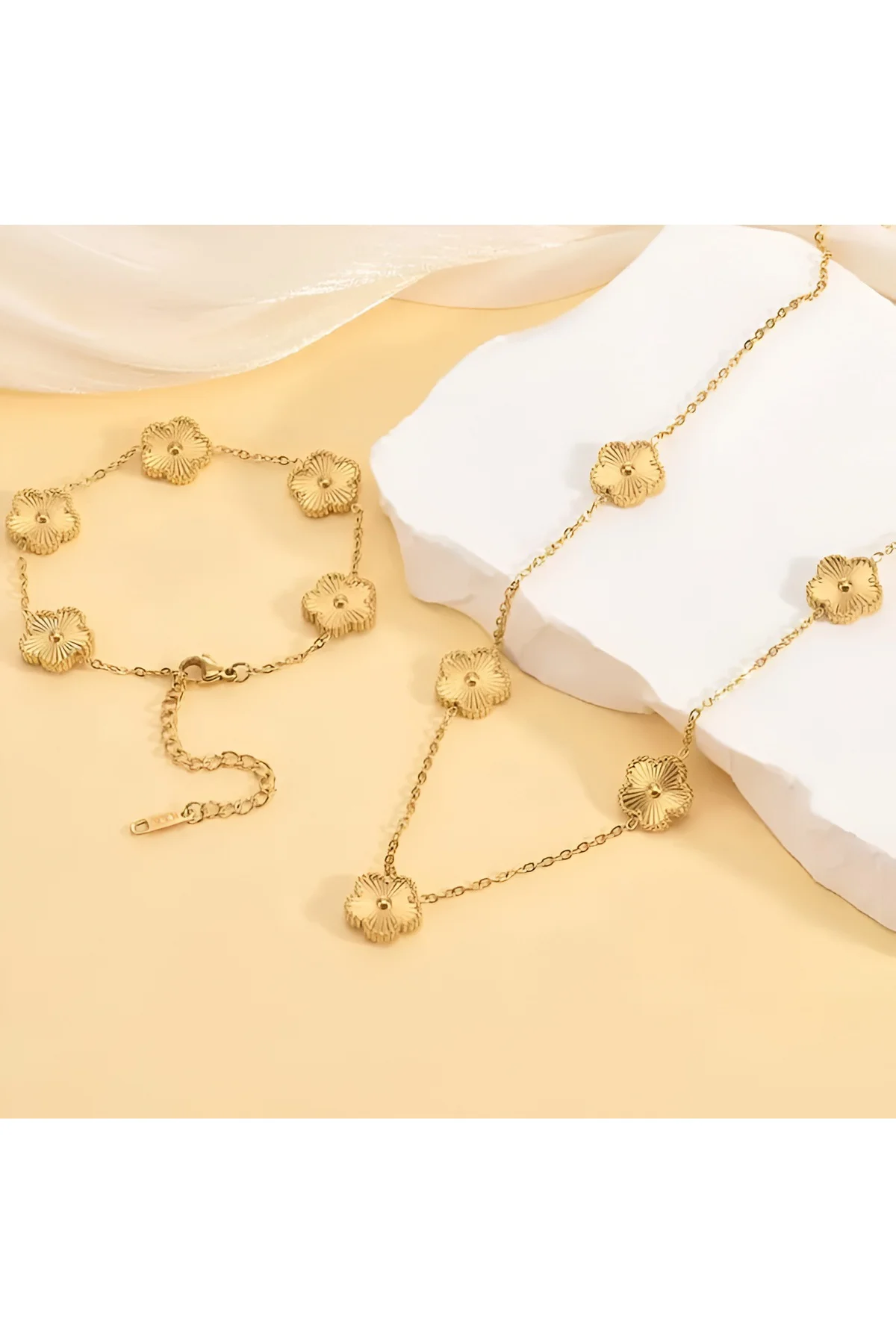 Moda Minimalist 316 L Paslanmaz Çelik Titanyum Beş Yapraklı Çiçek Moda Minimalist 316 L Paslanmaz Çelik Titanyum Beş Yapraklı Çiçek