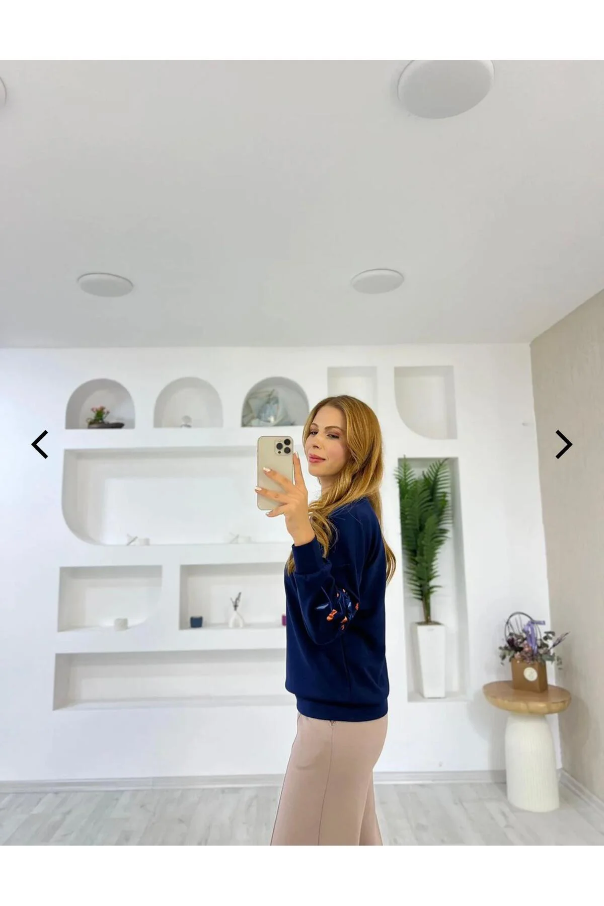 Modal dokulu işlemeli bisiklet yaka sweatshirt