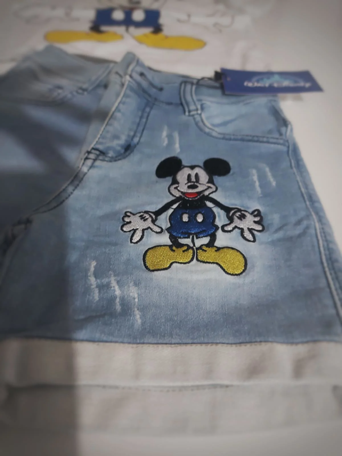 MODAVALS MICKEY NAKIŞLI LAZER KESİ DETAYLI ERKEK ÇOCUK KOT ŞORTLU