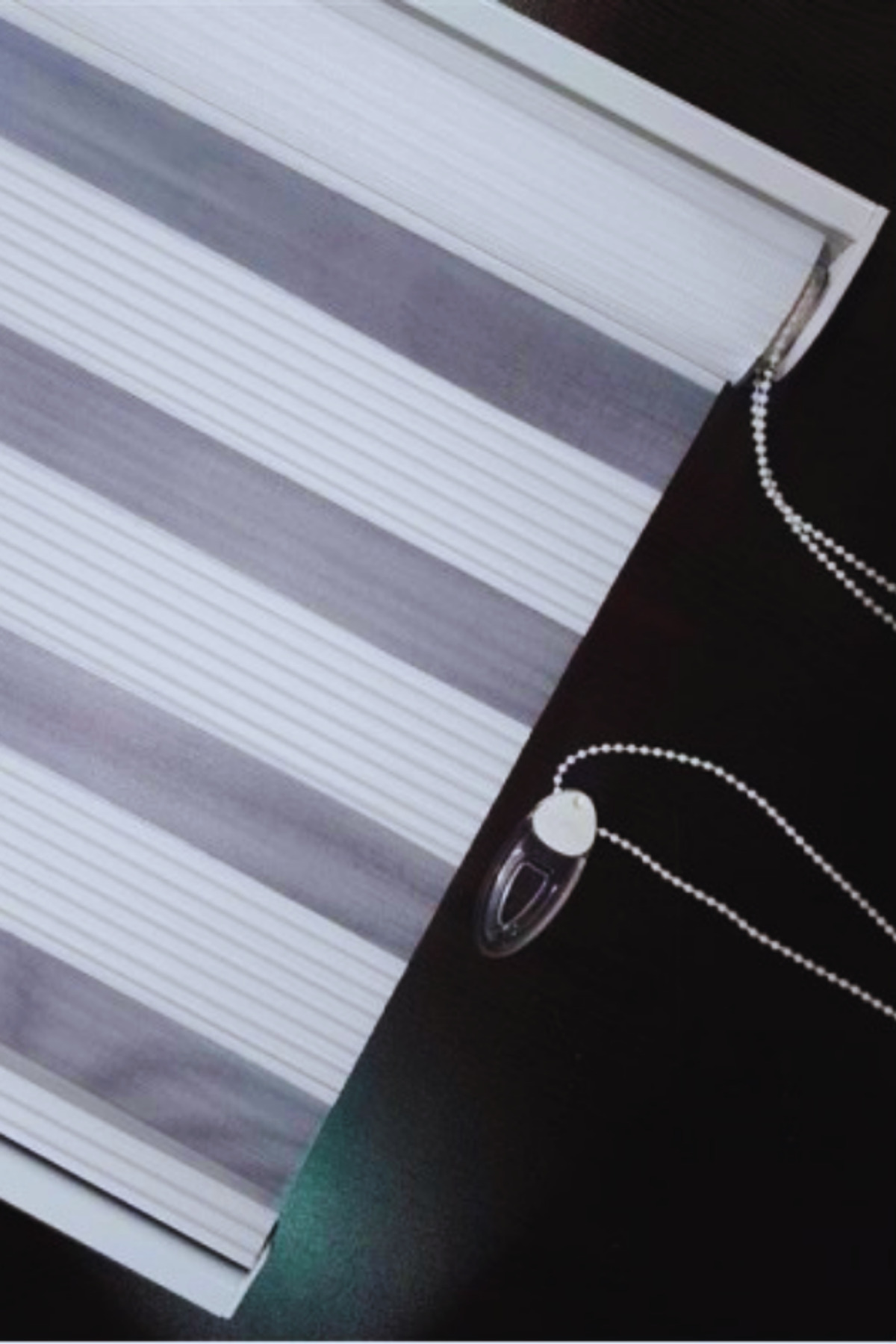 Modern Dar Plise Beyaz Zebra Stor Perde , Alüminyum Kasalı Yüksek