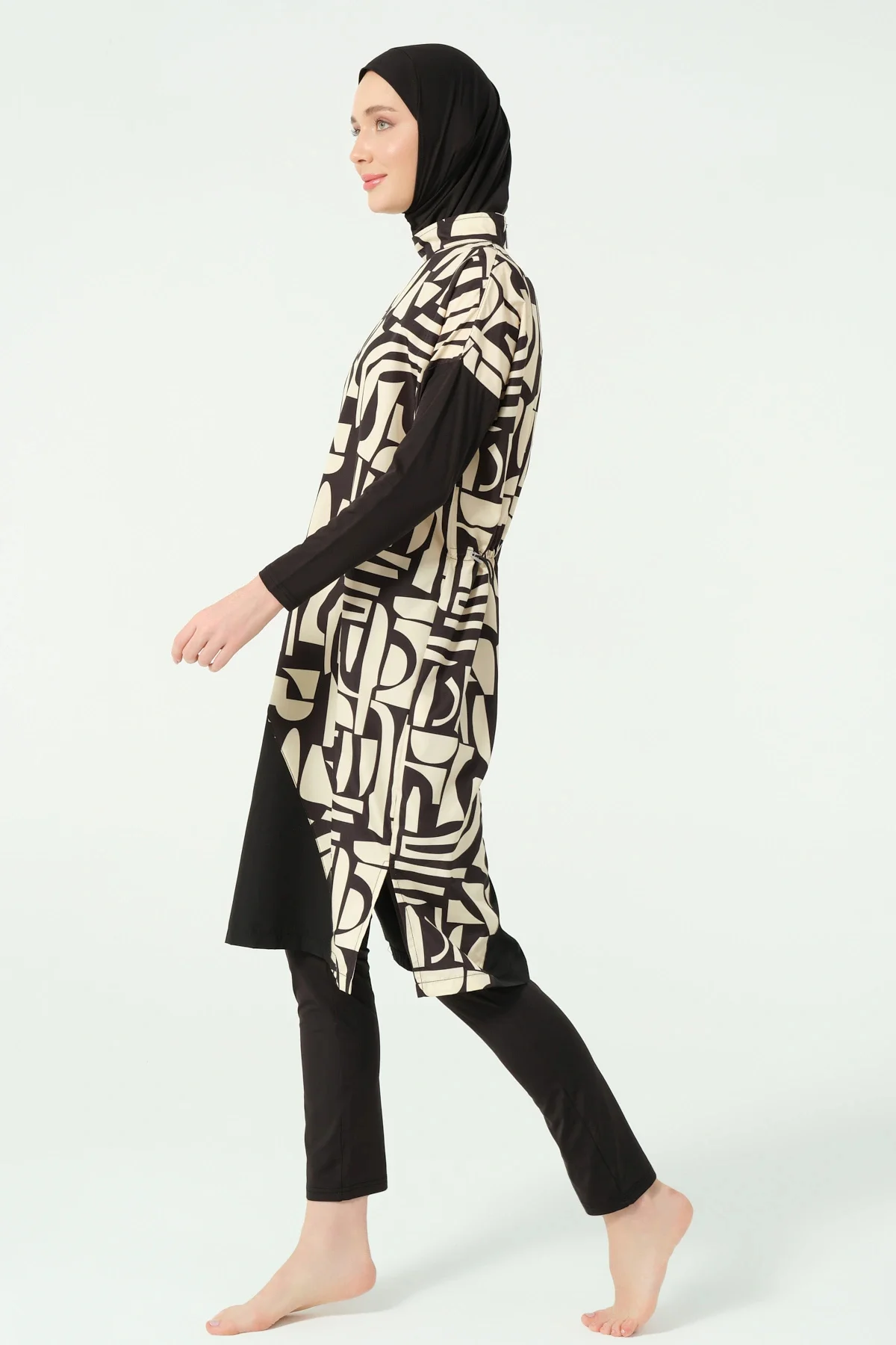 Modern Desenli Rahat Tesettür Mayo