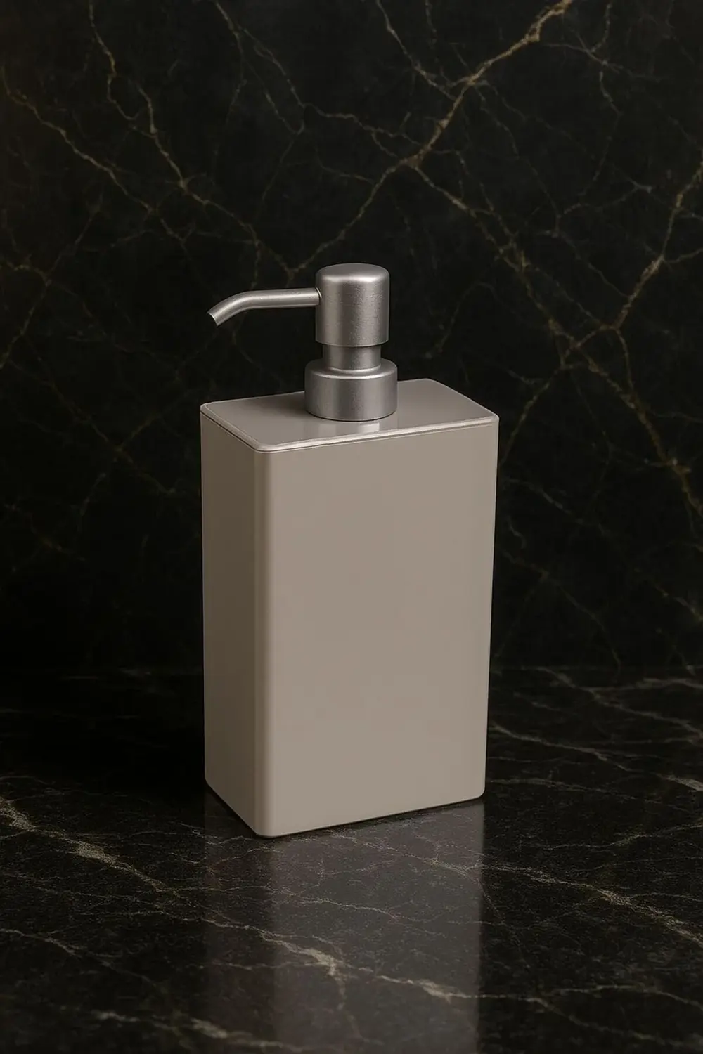 Modern Gri Metal Başlıklı Dikdörtgen Sıvı Sabunluk