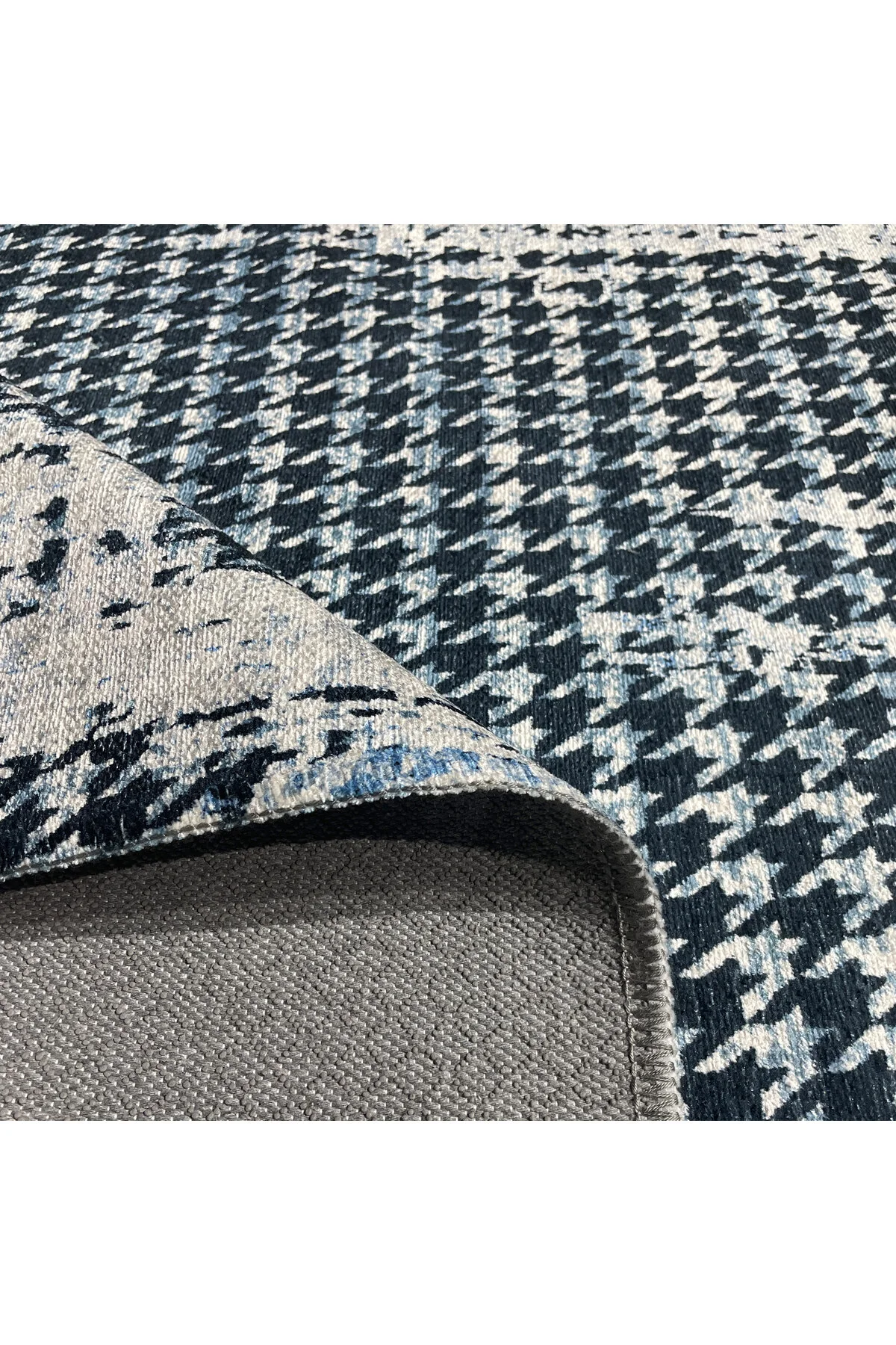 Modern Kazayağı Desenli Şönil Halı Kilim Yolluk Siyah Gri Mavi Kaymaz Taban Yıkanabilir Saçaklı Modern Kazayağı Desenli Şönil Halı Kilim Yolluk Siyah Gri Mavi Kaymaz Taban Yıkanabilir Saçaklı