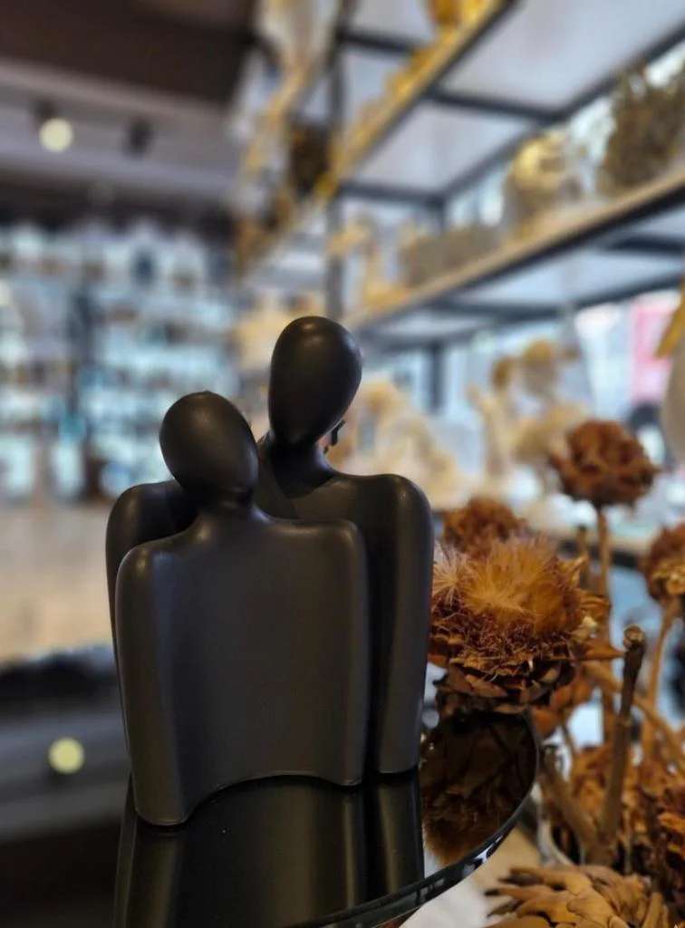 Modern Tasarım 2 Li Soyut Siyahi Dekoratif Obje - Kucaklaşan Aşık