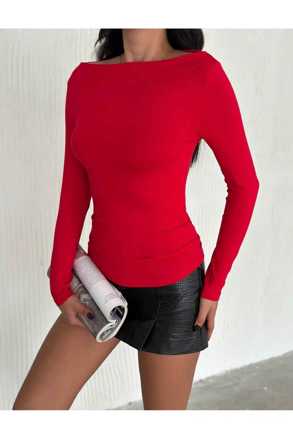 Fiolin Modern Tasarım Kayık Yaka Uzun Kollu Bluz