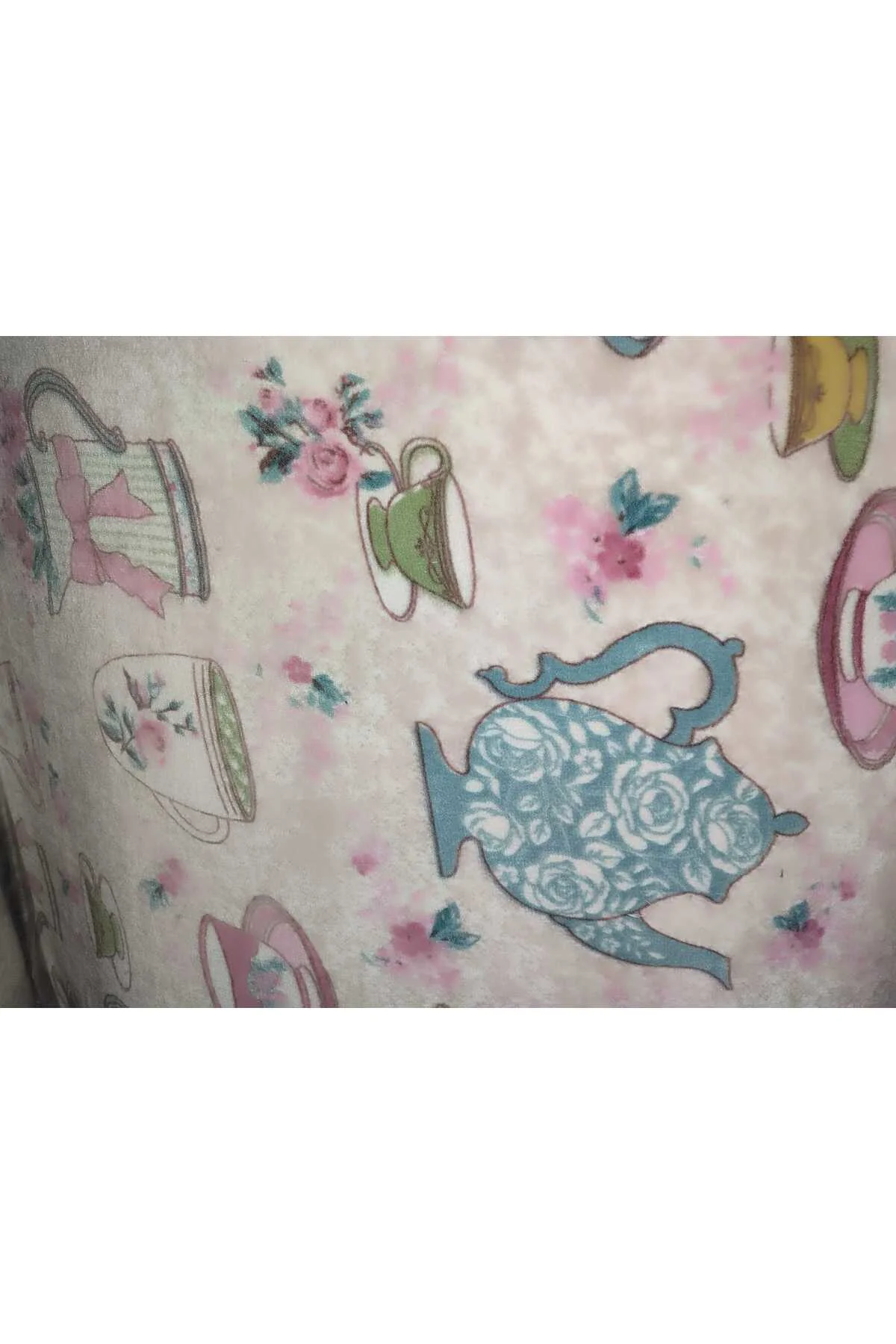 MODERN TASARIMLI PEMBE RENKLİ Yıkanabilir Kaymaz Kesme HALI Yollu
