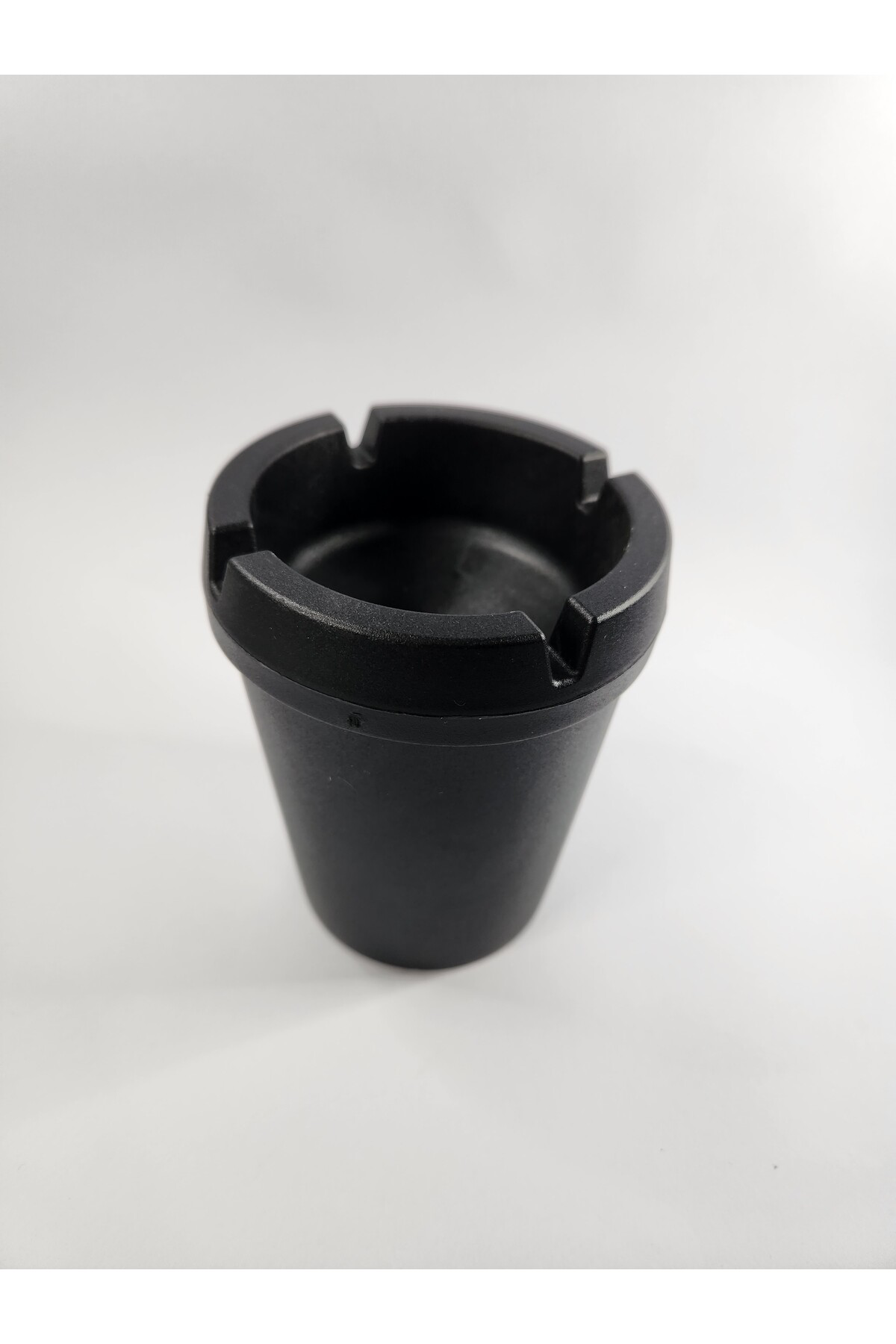 Modern ve Pratik: Kendiliğinden Sönen Kokusuz Küllük - Plastik Ma