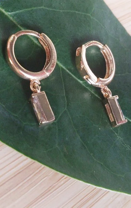 Monalisa Home Gold Renk Lüks Gösterişli  Figürlü Küpe