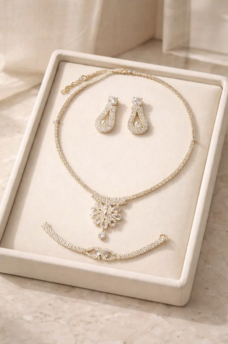Monalisa Home Lüks Gümüş Renk Taşlı Abiye Küpe Kolye Bileklik SET