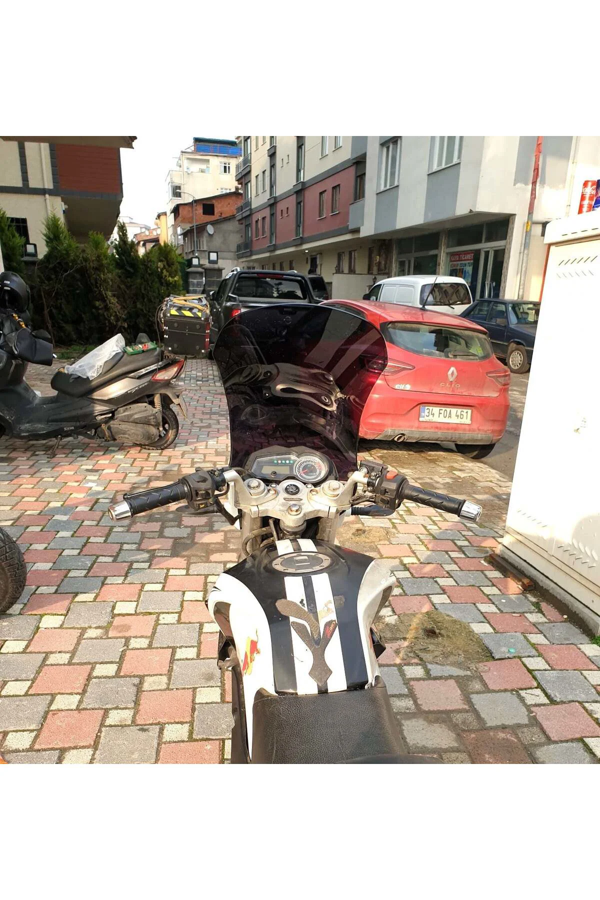 Mondial 180 Z One S Ön Cam 58cm 2014-2022 Model Siyah Renkli