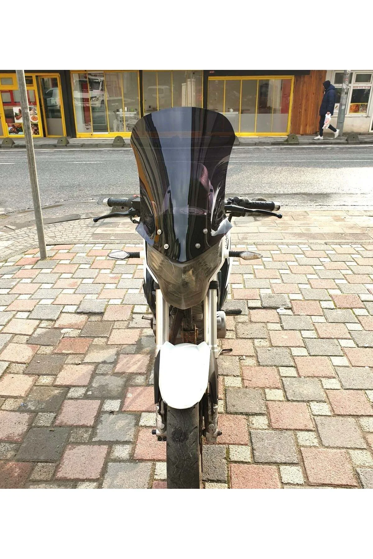 Mondial 180 Z One S Ön Cam 58cm 2014-2022 Model Siyah Renkli