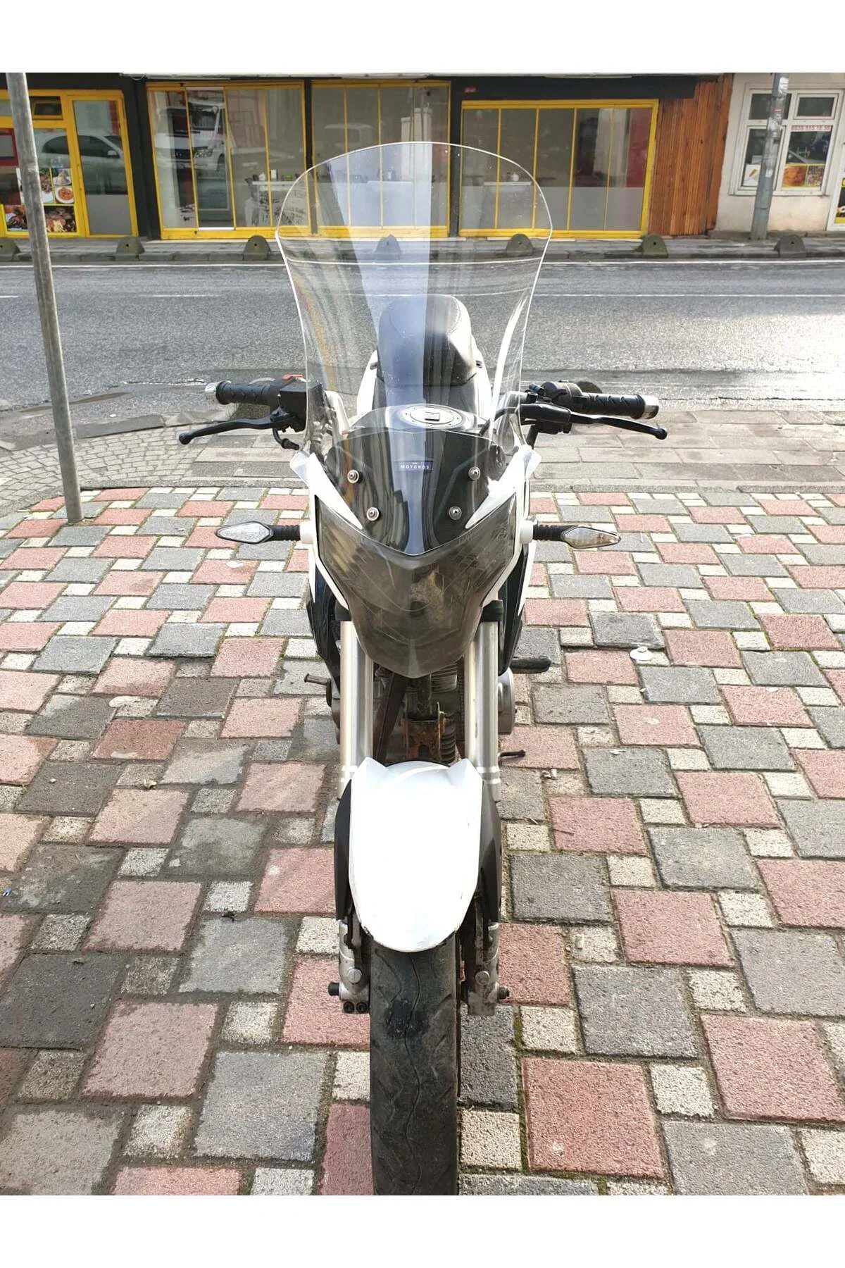 Mondial 180 Z One S Ön Cam 58cm 2014-2022 Model Şeffaf Renkli