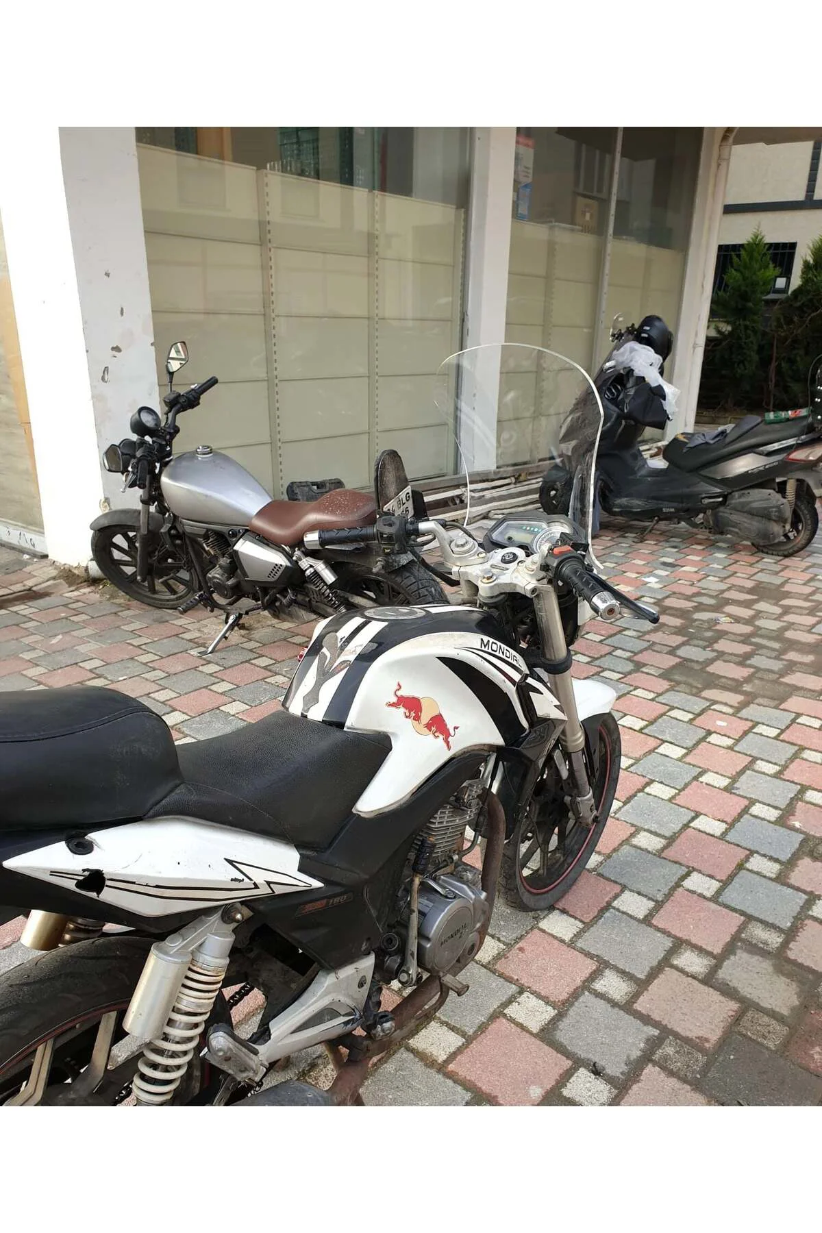 Mondial 180 Z One S Ön Cam 58cm 2014-2022 Model Şeffaf Renkli