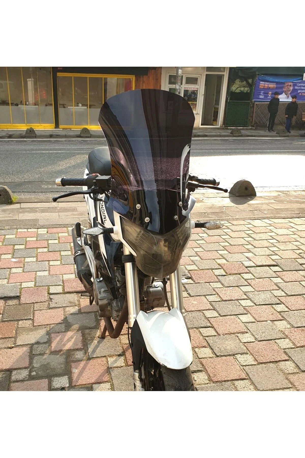 Mondial 180 Z One S Ön Cam 58cm 2014-2022 Model Siyah Renkli
