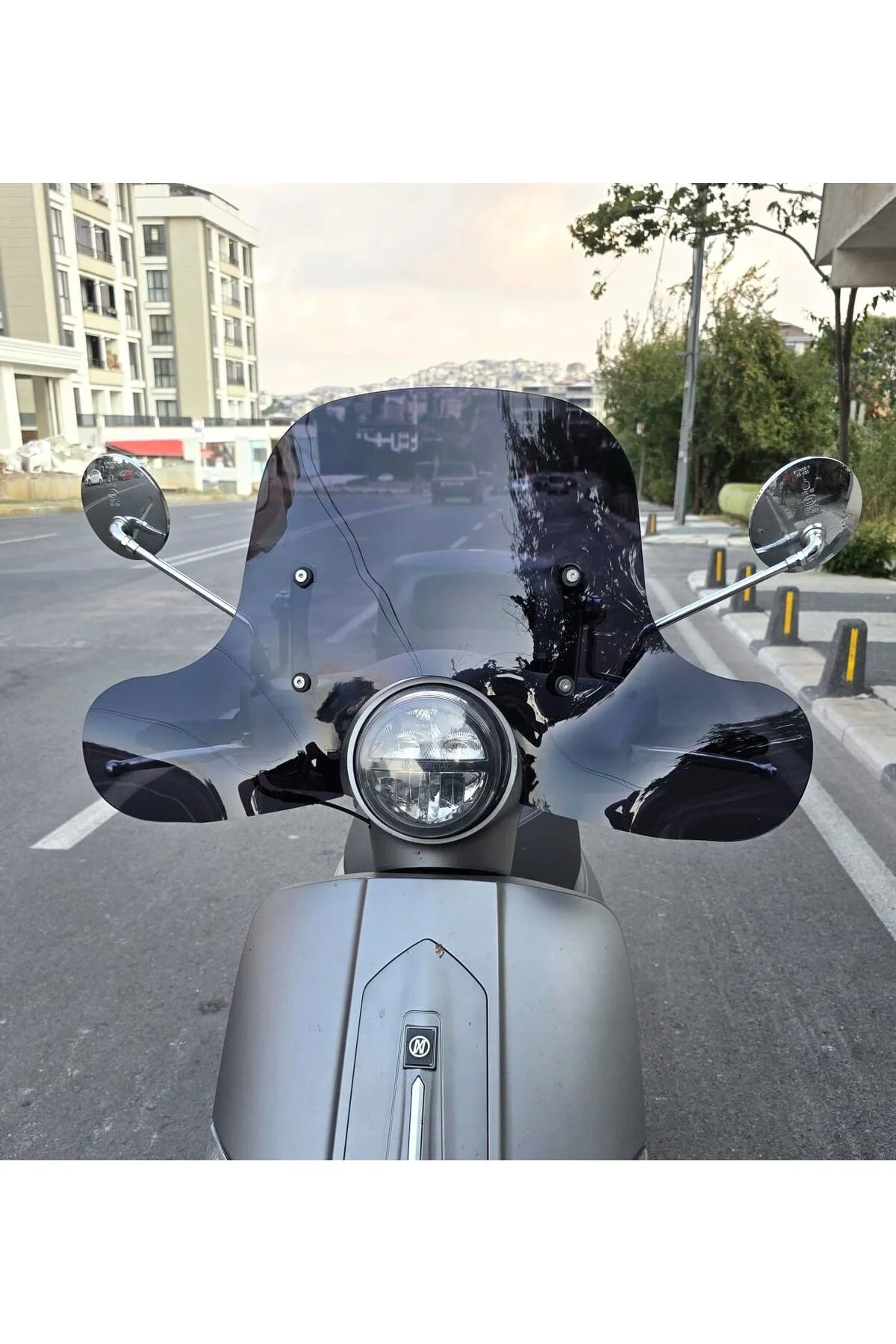 Mondial Exon 125 Ön Cam 2023-2026 Model 39cm Siyah Renkli 4mm Elc