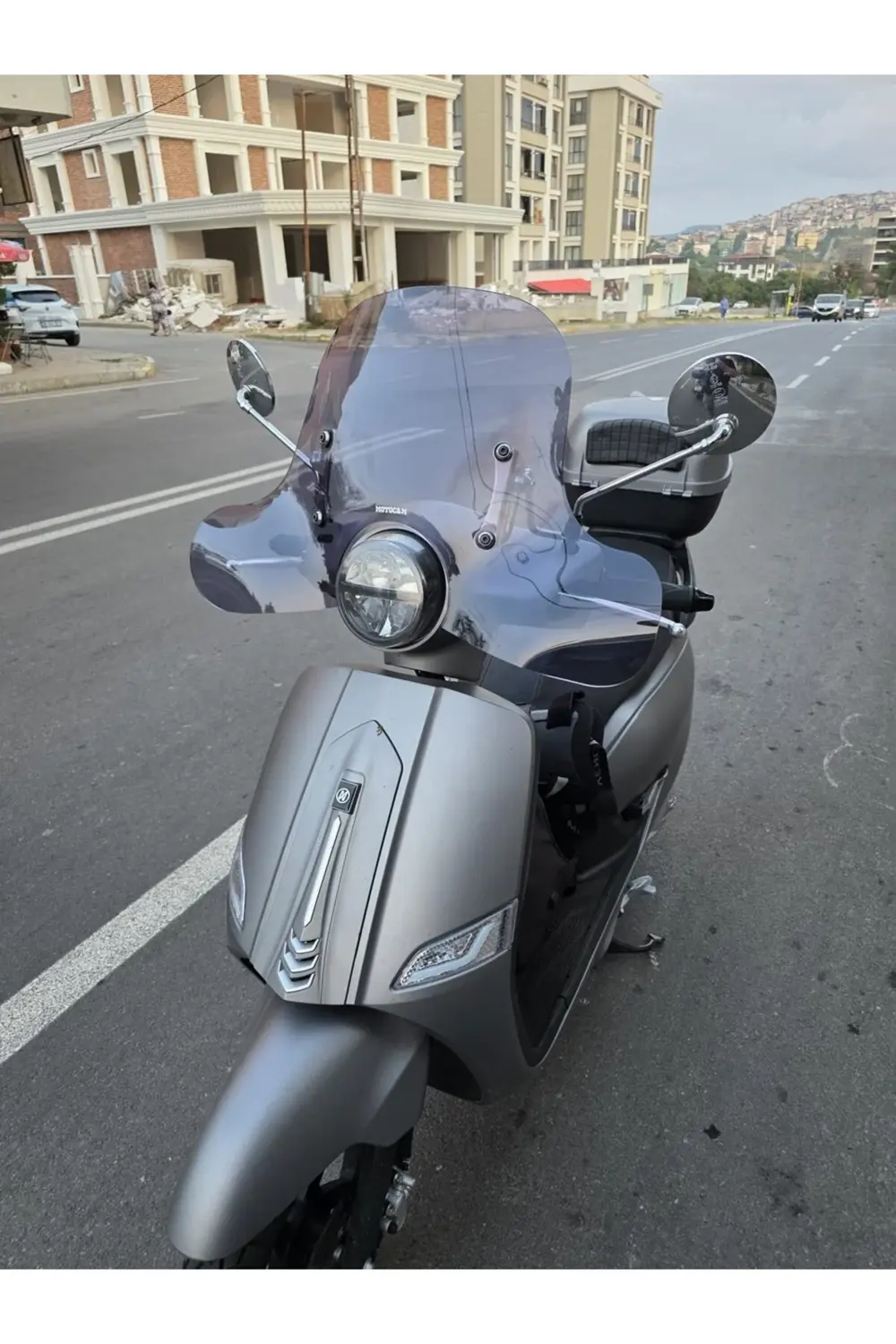 Mondial Exon 125 Ön Cam 2023-2025 Model 39cm Füme Renkli 4mm Elci