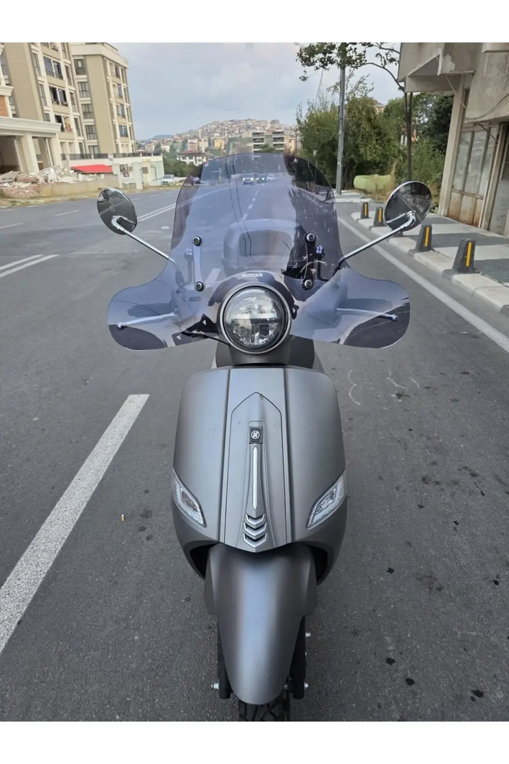 Mondial Exon 125 Ön Cam 2023-2025 Model 39cm Füme Renkli 4mm Elci