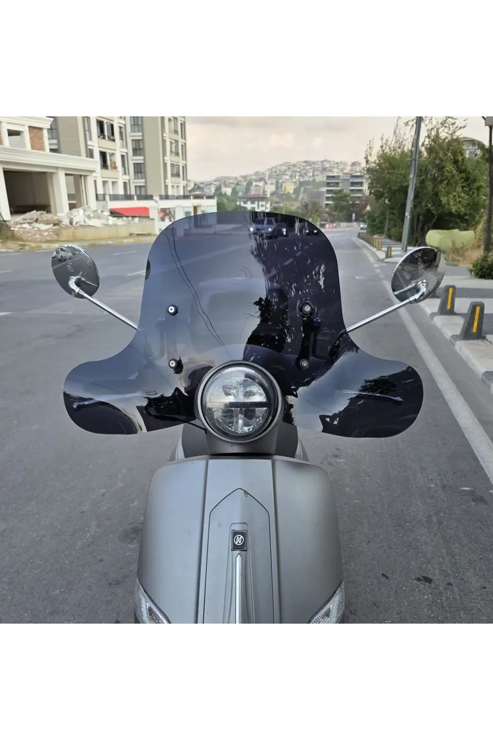 Mondial Exon 125 Ön Cam 2023-2025 Model 39cm Siyah Renkli 4mm Elc