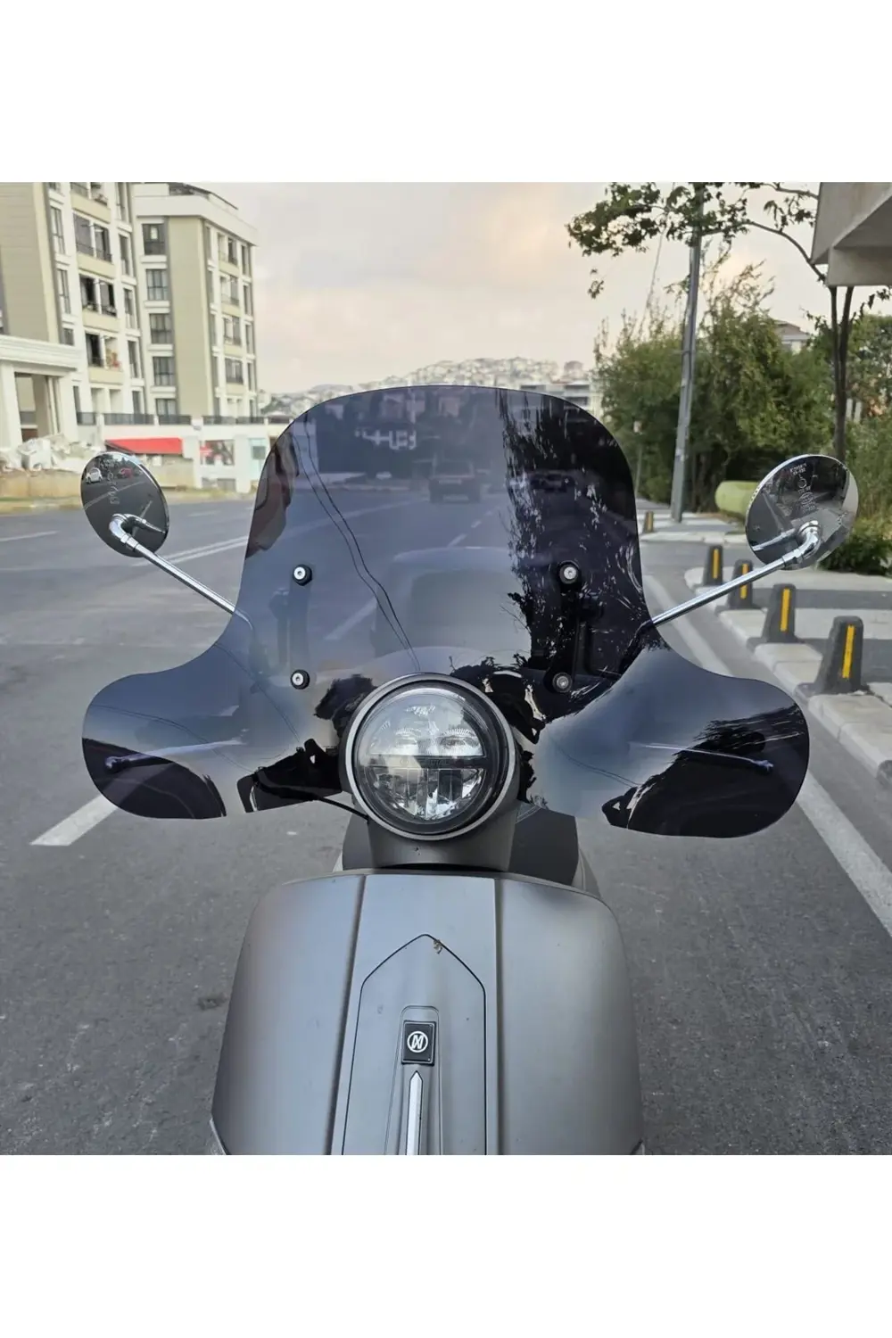 Mondial Exon 125 Ön Cam 2023-2025 Model 39cm Siyah Renkli 4mm Elc