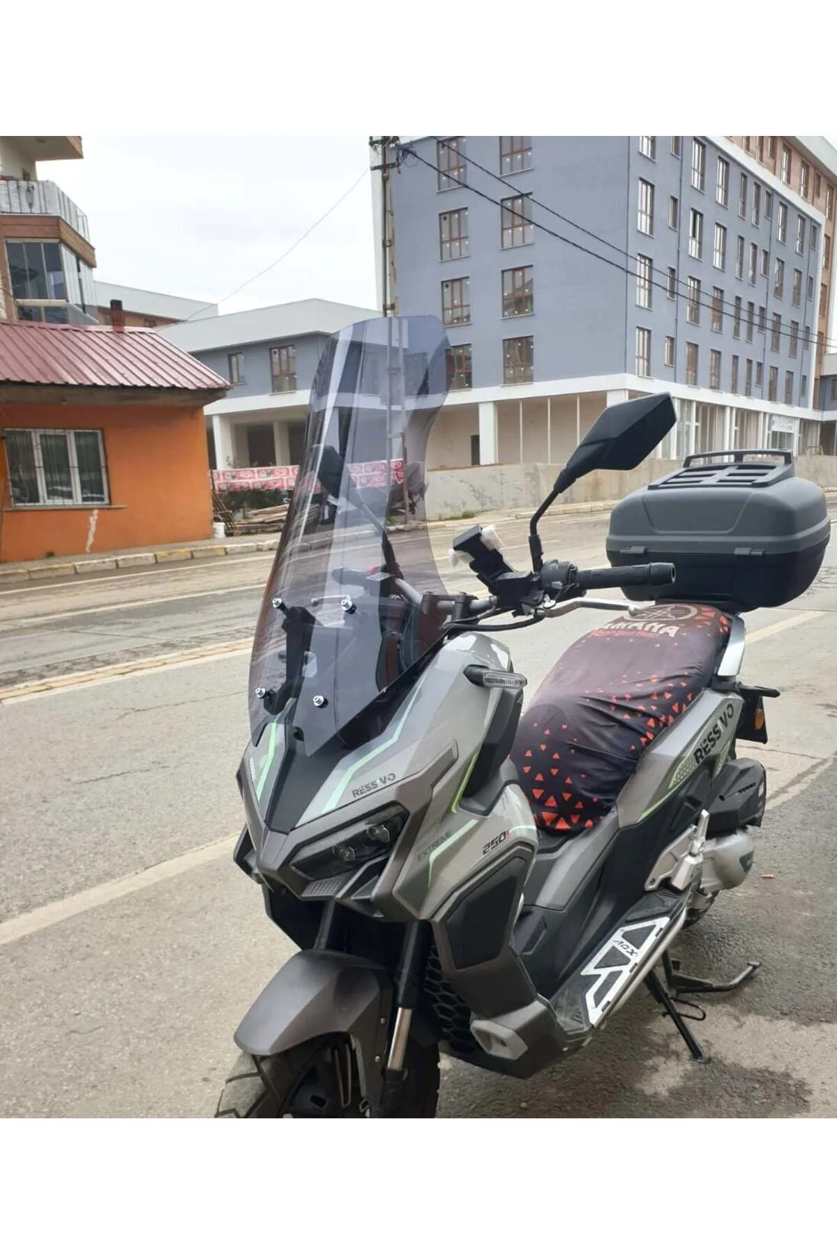 Mondial Ressivo 250 Ön Cam 2023-2026 Model 68cm Füme Renkli 4mm