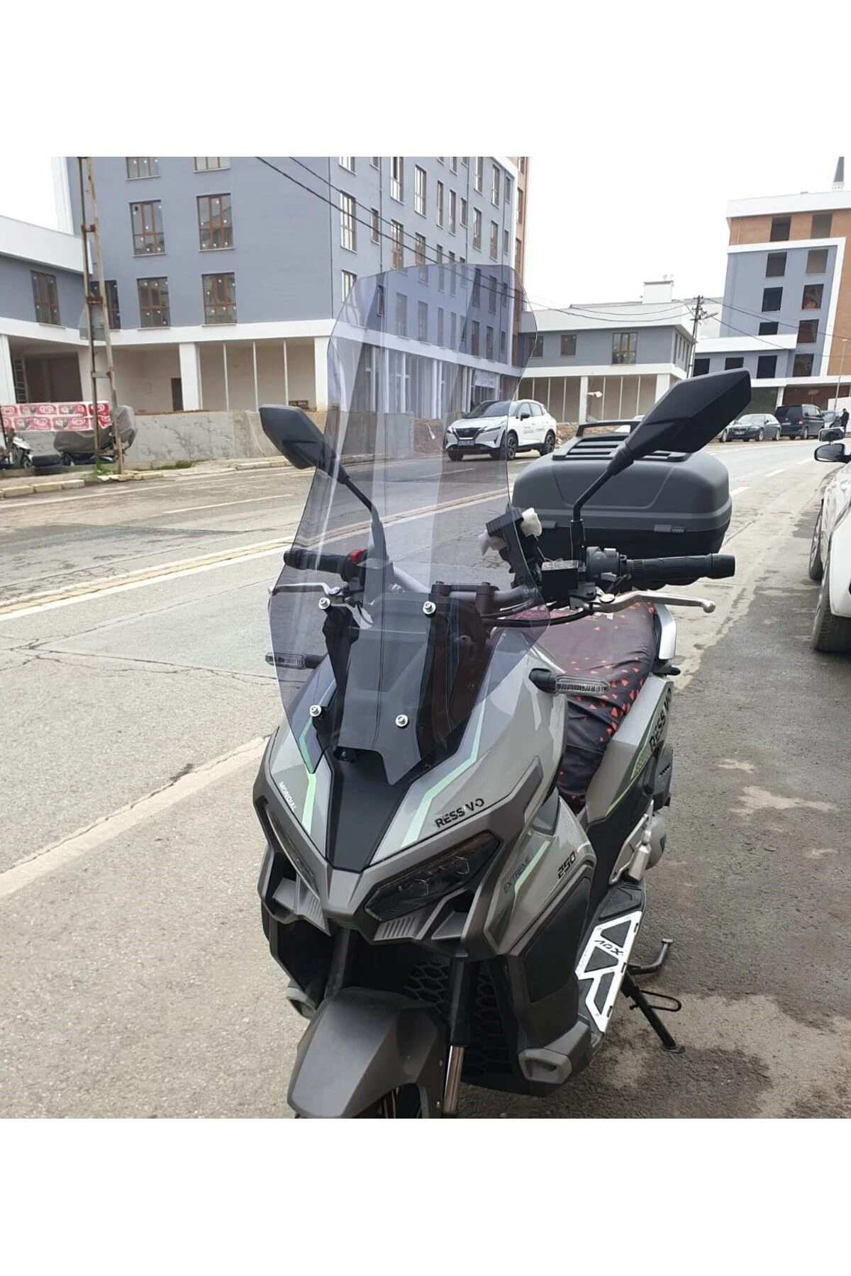 Mondial Ressivo 250 Ön Cam 2023-2026 Model 68cm Füme Renkli 4mm