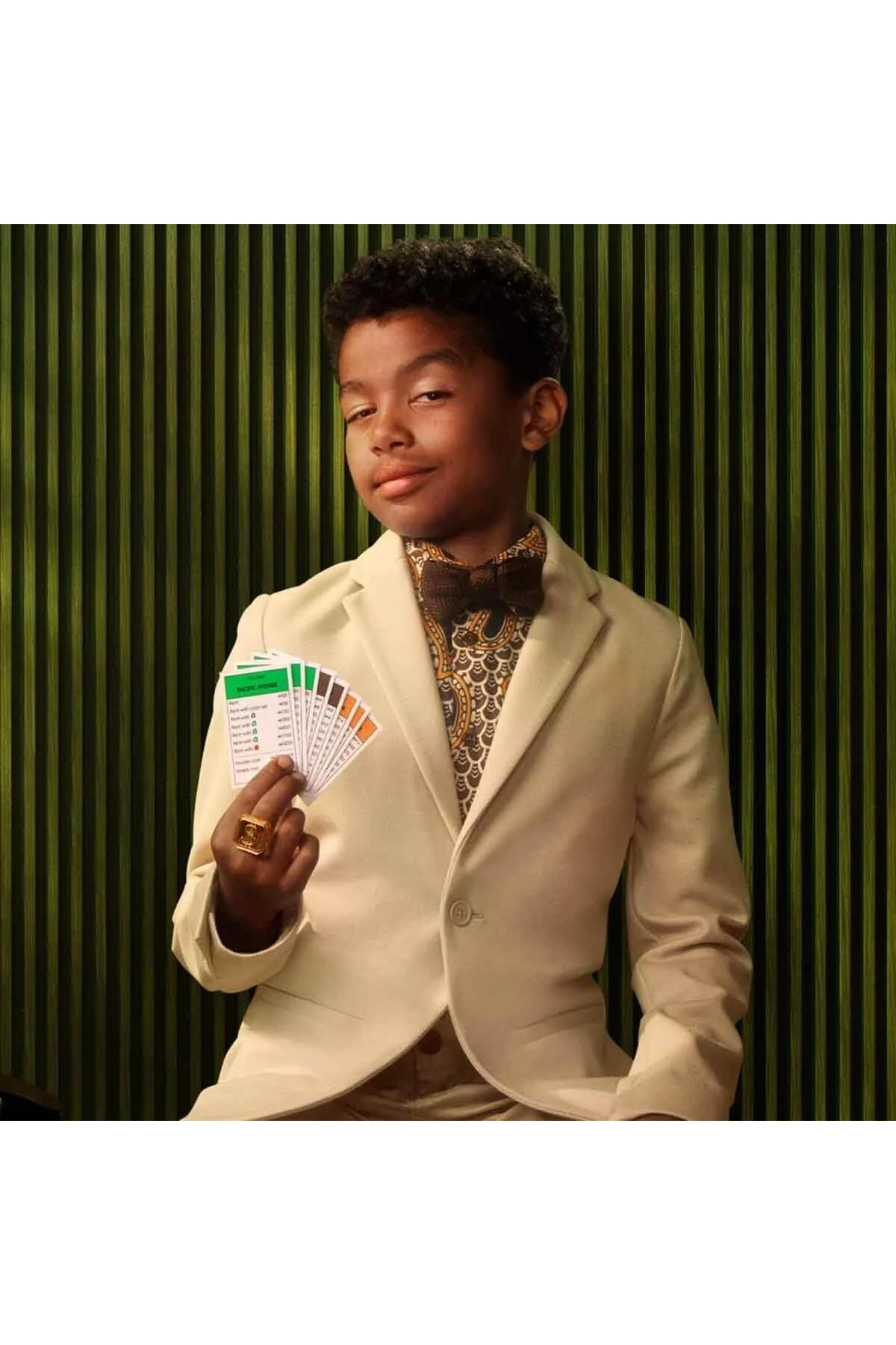 Monopoly Saklama Tepsili ve Daha Büyük Piyonlu Kutu Oyunu