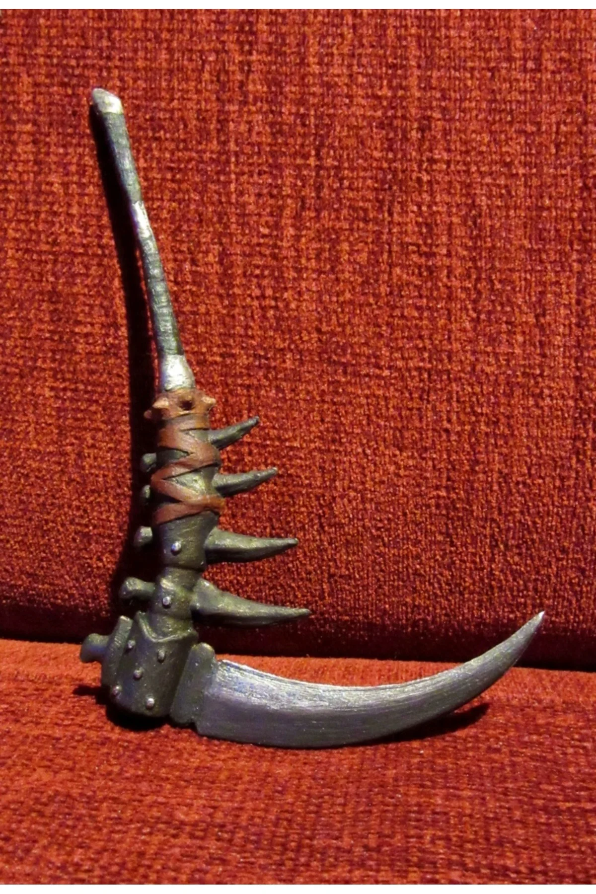 Monster Hunter Dark Scythe Boyalı Figür Canavar Avcısı Kara Tırpan Oyuncak