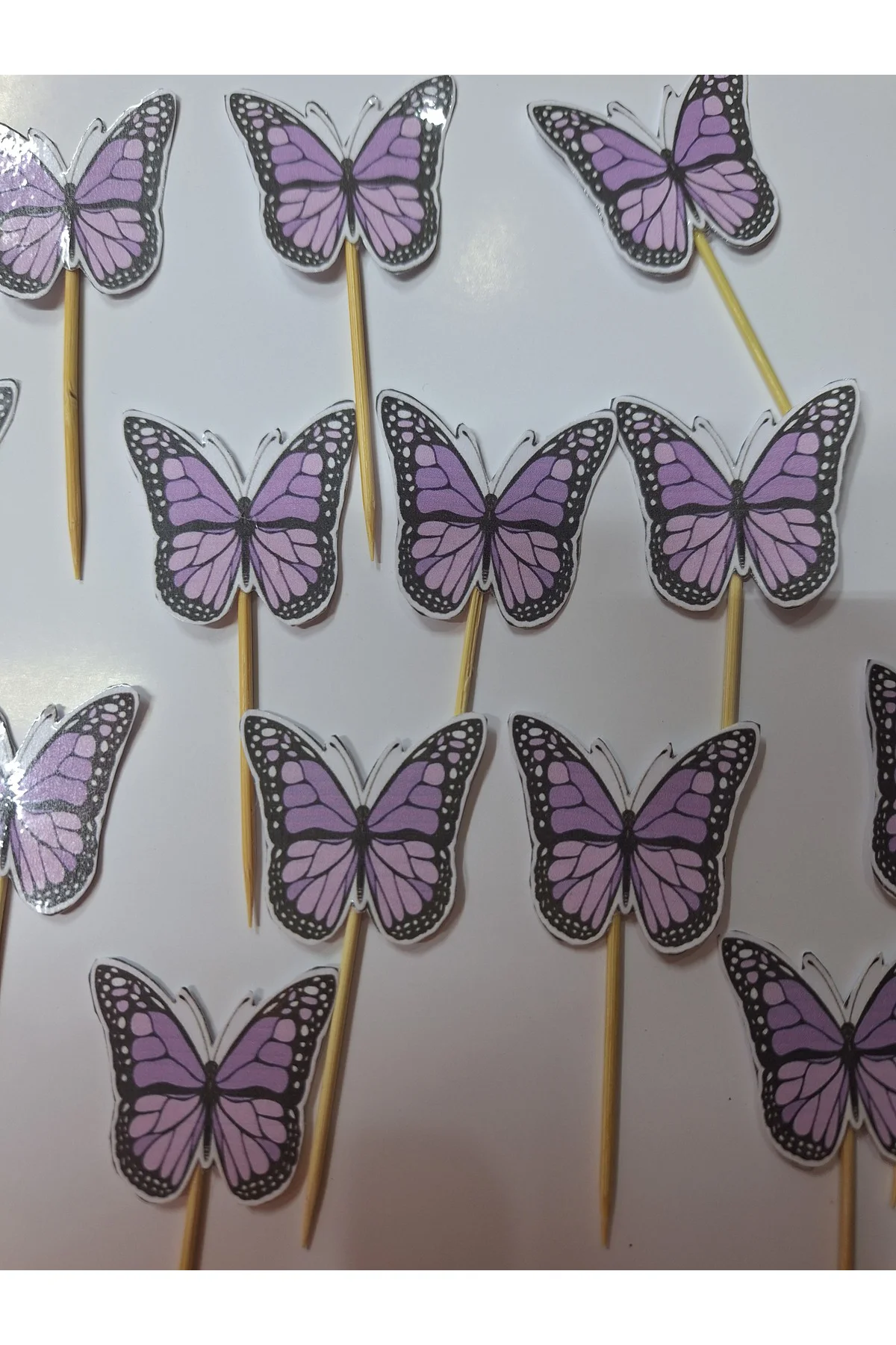 MOR KELEBEK KONSEPTLİ KÜRDAN PASTA SÜSÜ CUPKEK 15 'li