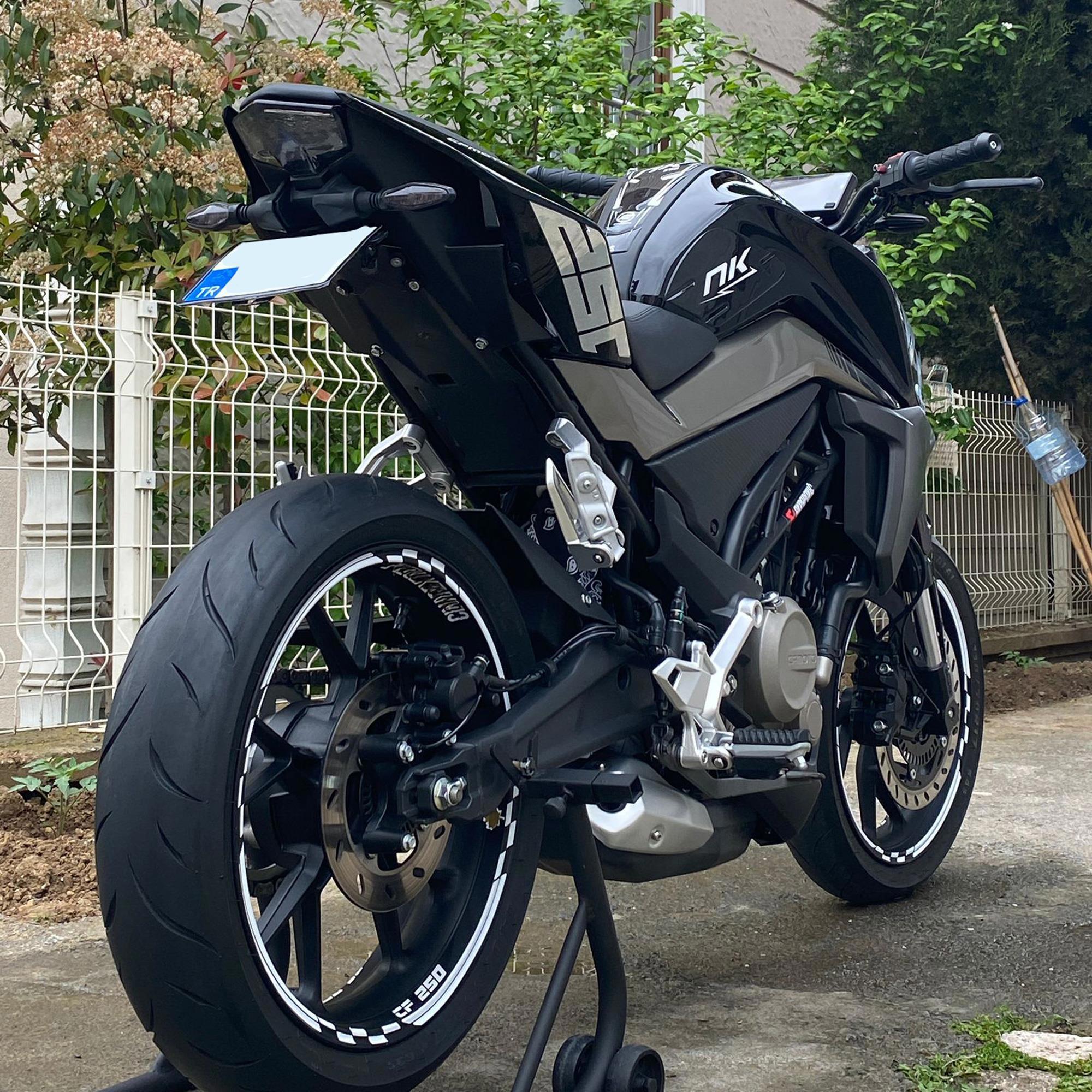 Moto GP Yarış Bayraklı Süt Beyaz Jant Şeridi Sticker Çınar Extrem