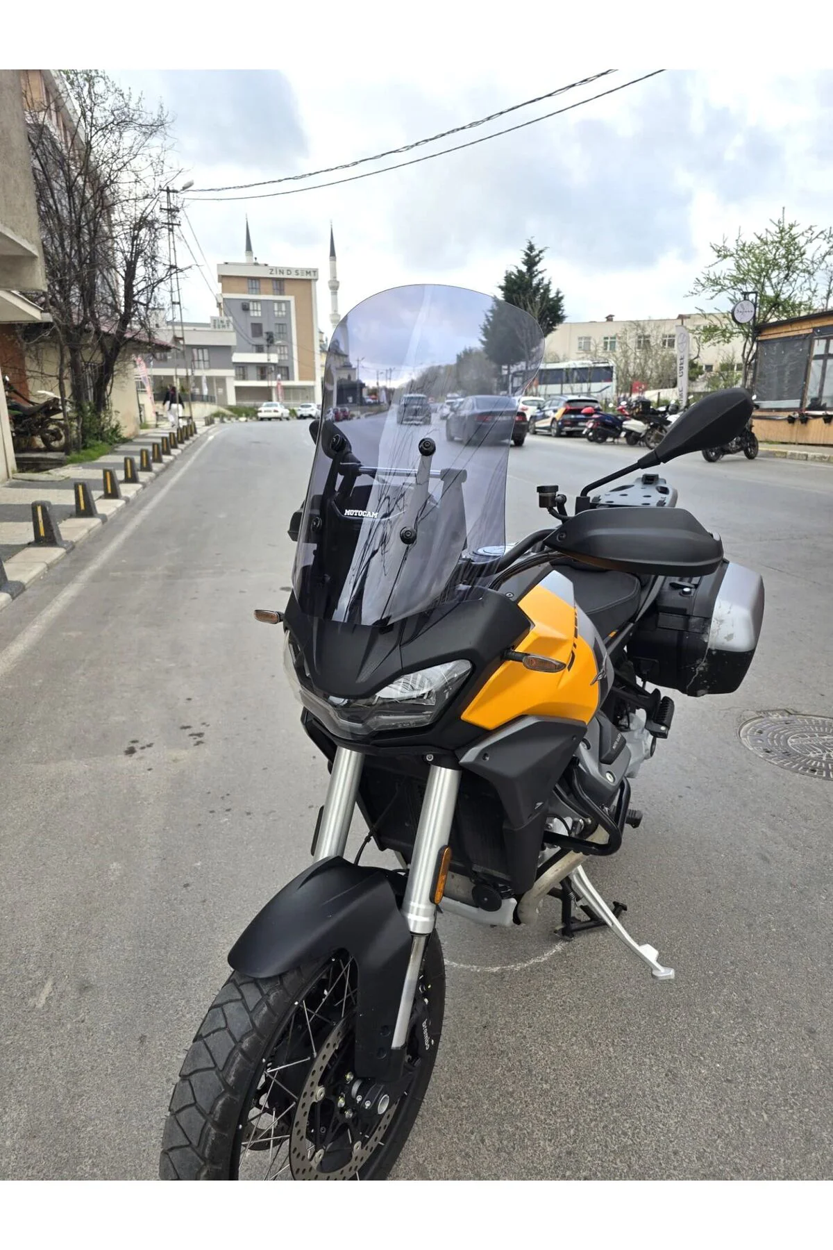 Moto Guzzi V100 Mandello Ön Cam 2022-2026 Model 57cm Füme Renkli 4mm
