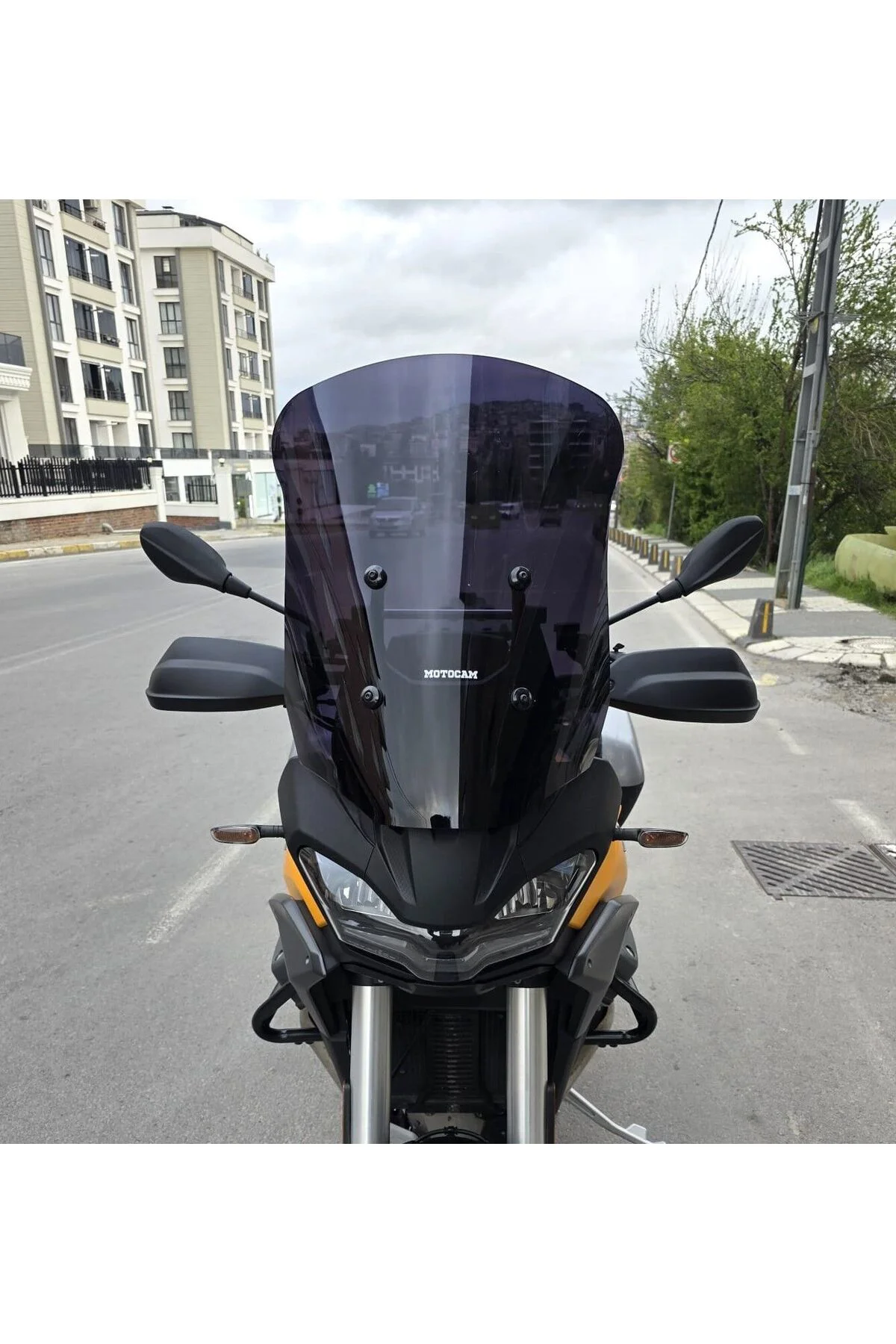 Moto Guzzi V100 Mandello Ön Cam 2022-2026 Model 57cm Siyah Renkli 4mm